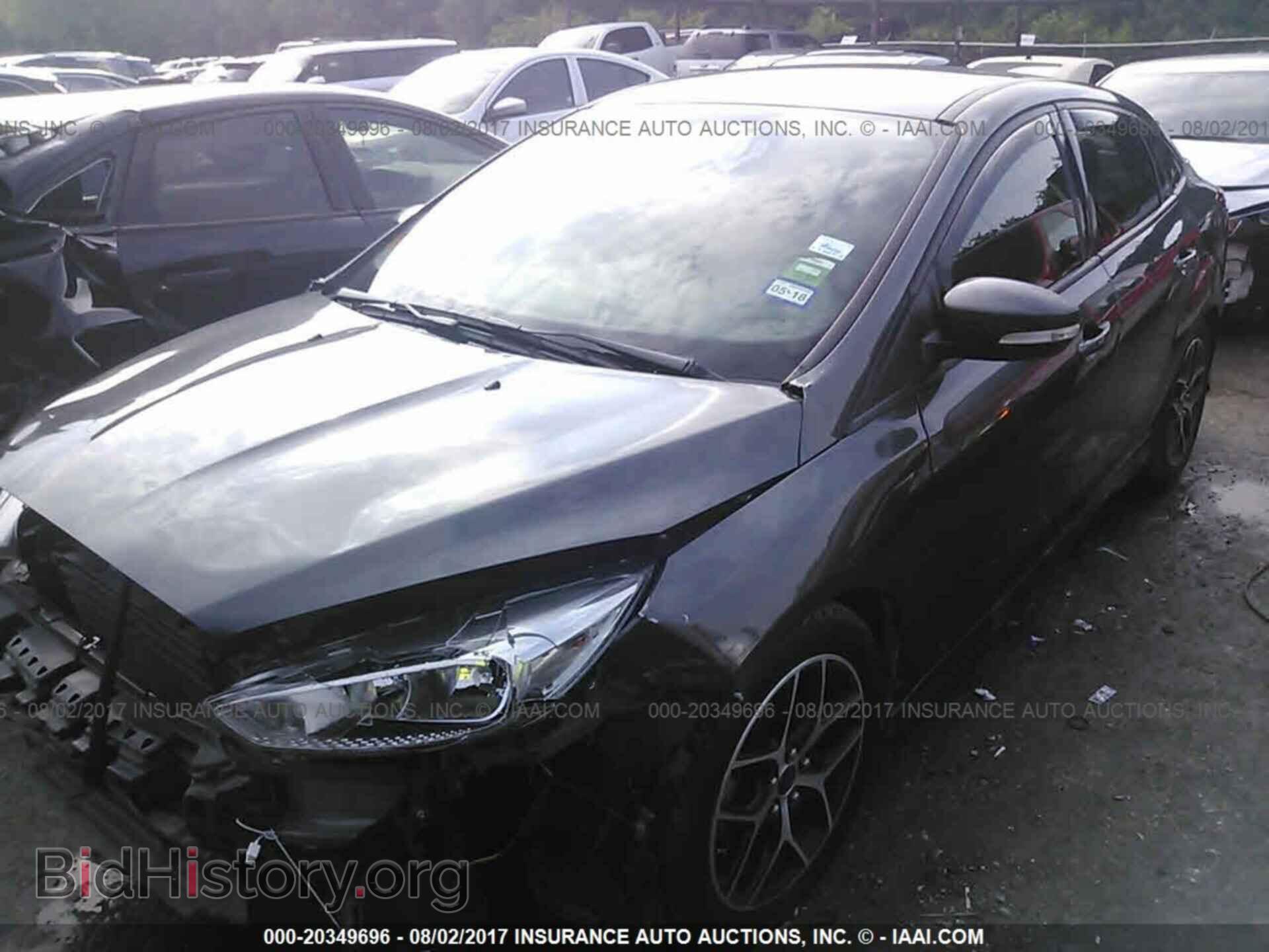 2015 Ford Focus - VIN: 1FADP3F2XFL305655 - Photo 2