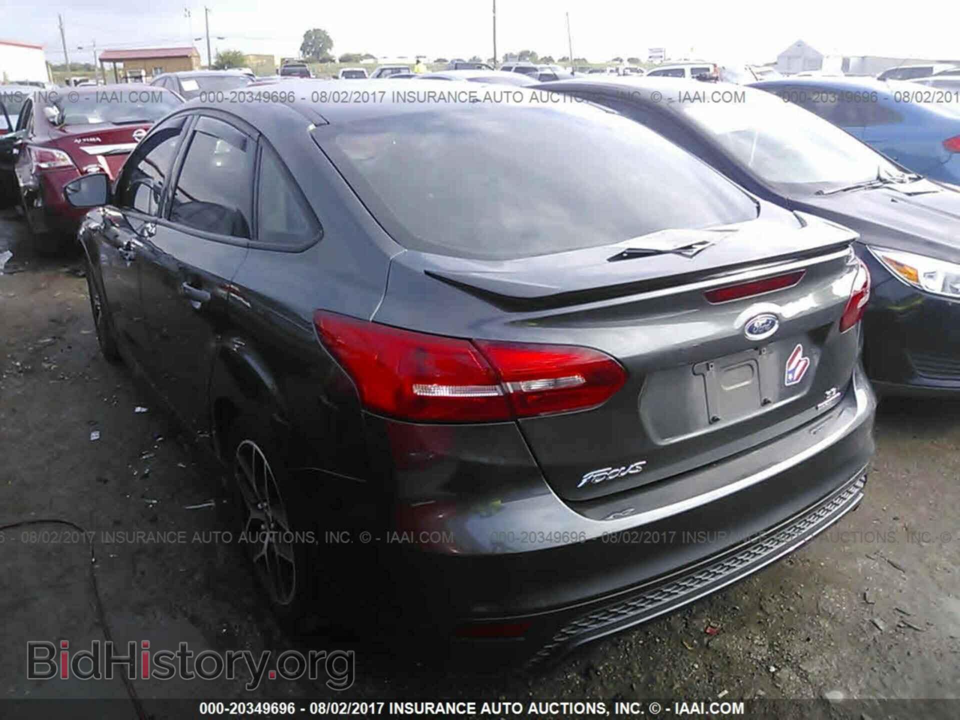 2015 Ford Focus - VIN: 1FADP3F2XFL305655 - Photo 3