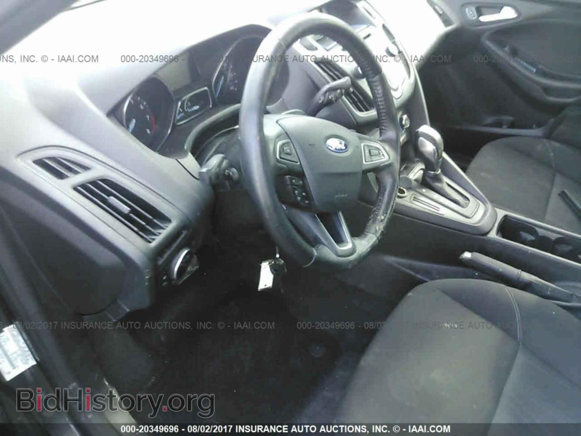 2015 Ford Focus - VIN: 1FADP3F2XFL305655 - Photo 5