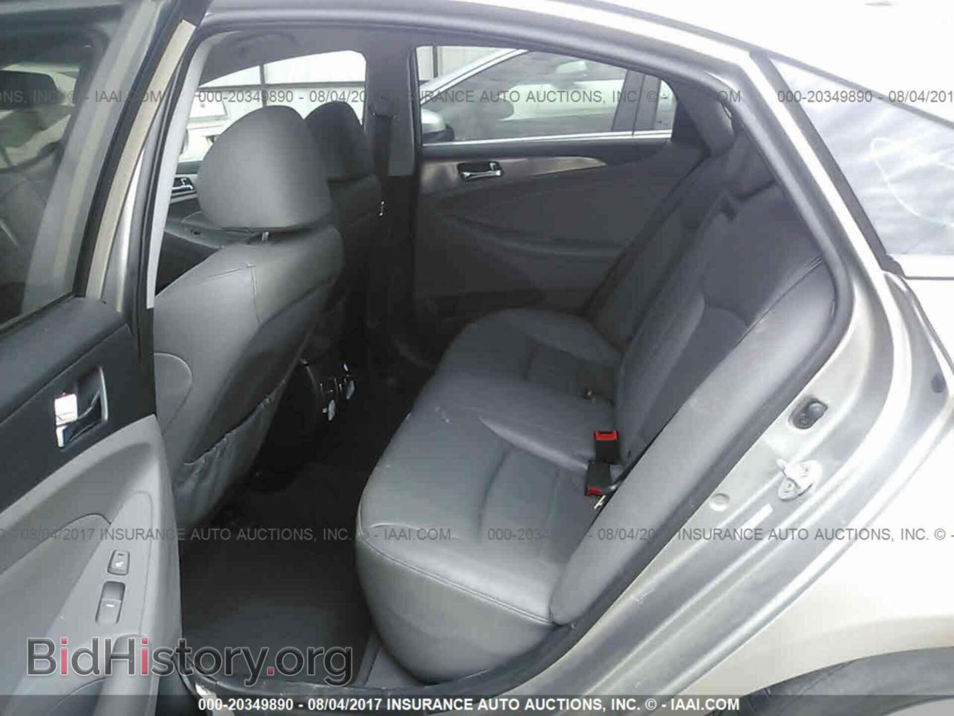 2012 Hyundai Sonata - VIN: KMHEC4A47CA022187 - Photo 8