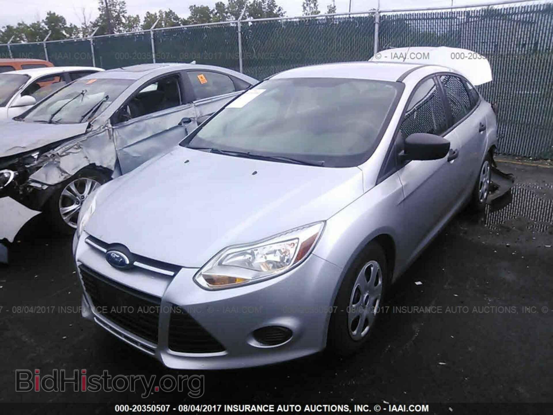 2012 Ford Focus - VIN: 1FAHP3E25CL248876 - Photo 2