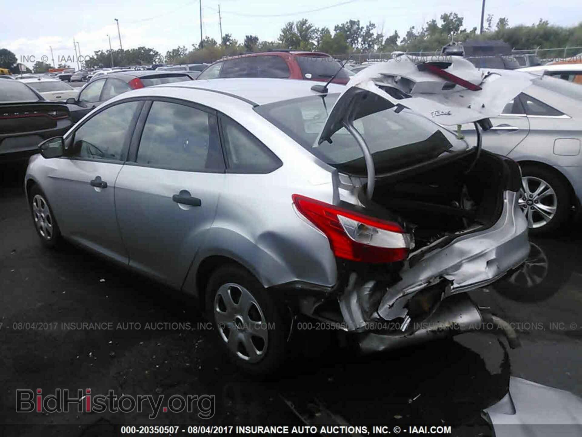 2012 Ford Focus - VIN: 1FAHP3E25CL248876 - Photo 3
