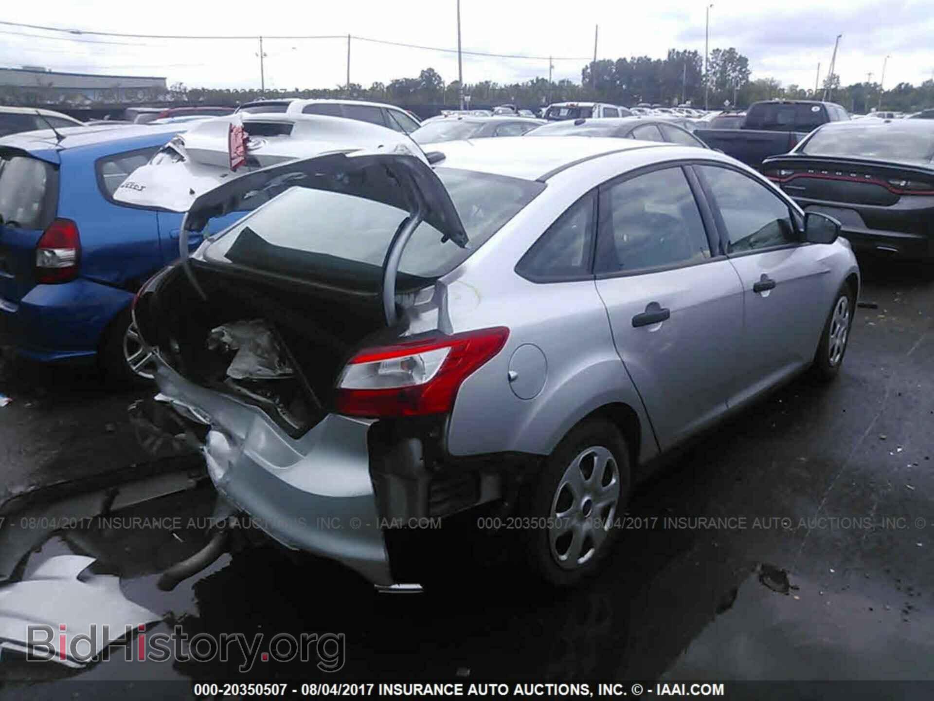2012 Ford Focus - VIN: 1FAHP3E25CL248876 - Photo 4