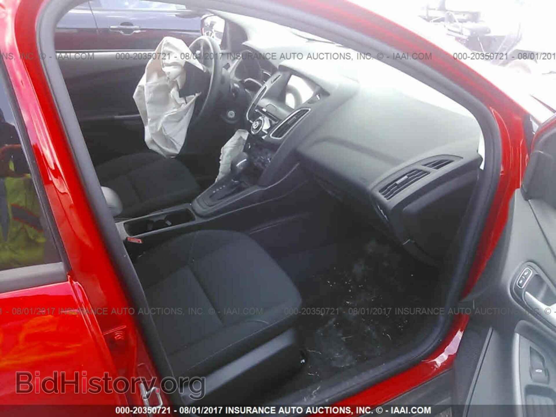 2017 Ford Focus - VIN: 1FADP3M2XHL264532 - Photo 5