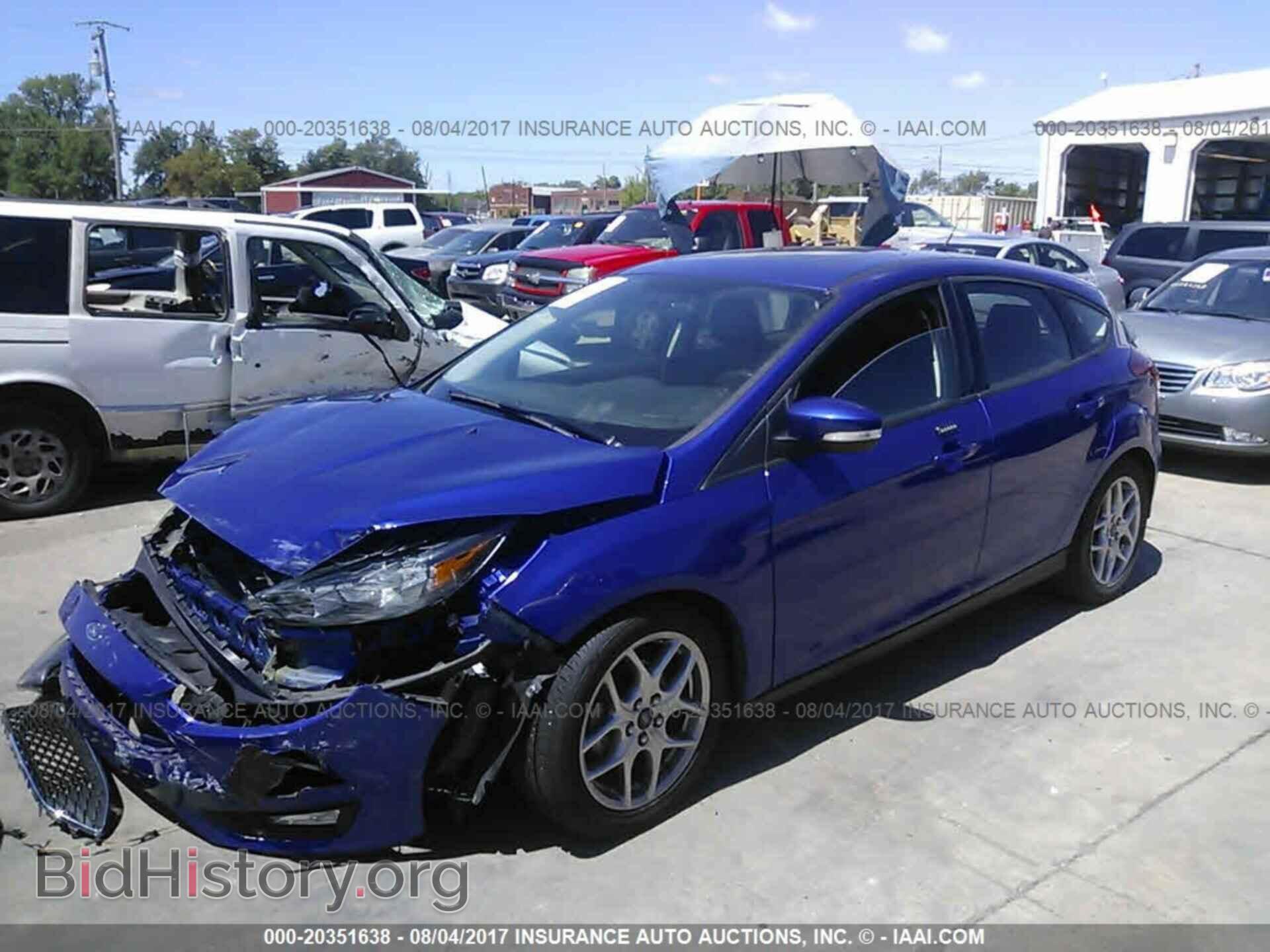 2015 Ford Focus - VIN: 1FADP3K24FL366943 - Photo 2