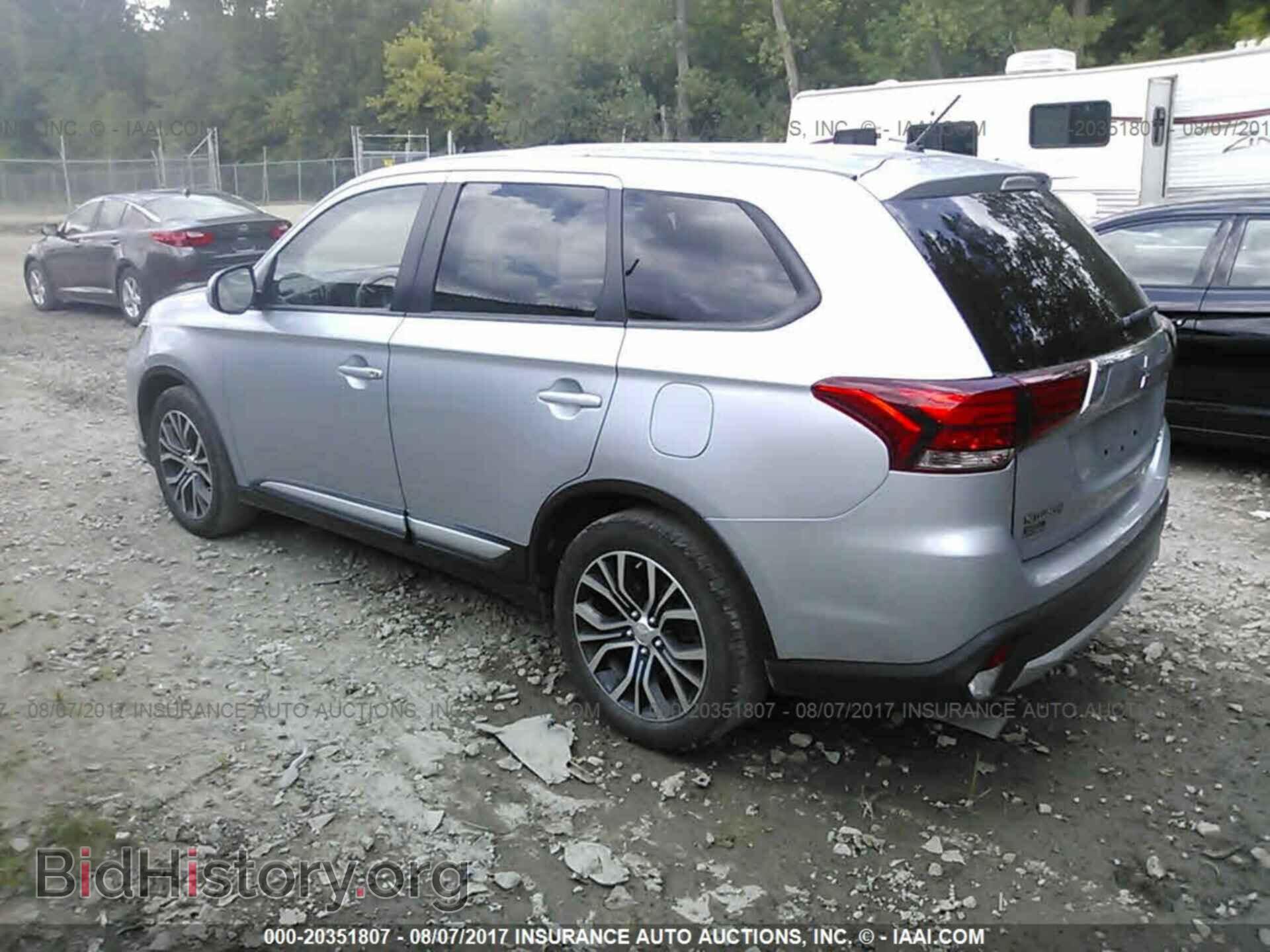 2016 Mitsubishi Outlander - VIN: JA4AD3A34GZ006399 - Фото 3