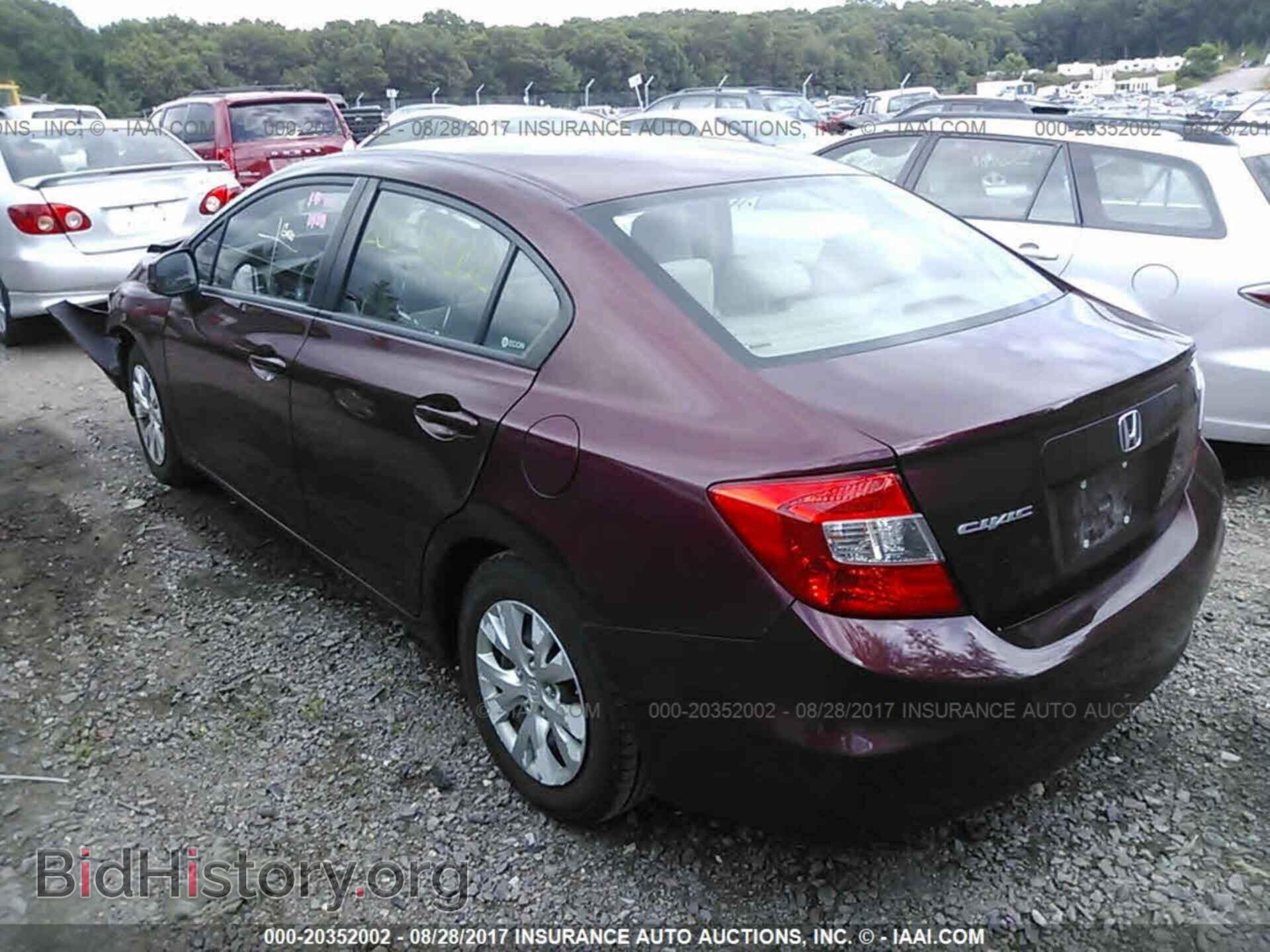 2012 Honda Civic - VIN: 2HGFB2F54CH543744 - Photo 3