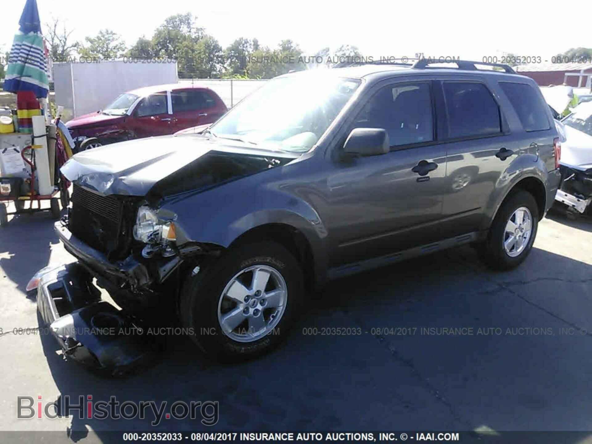 2012 Ford Escape - VIN: 1FMCU9DG5CKC24091 - Photo 2