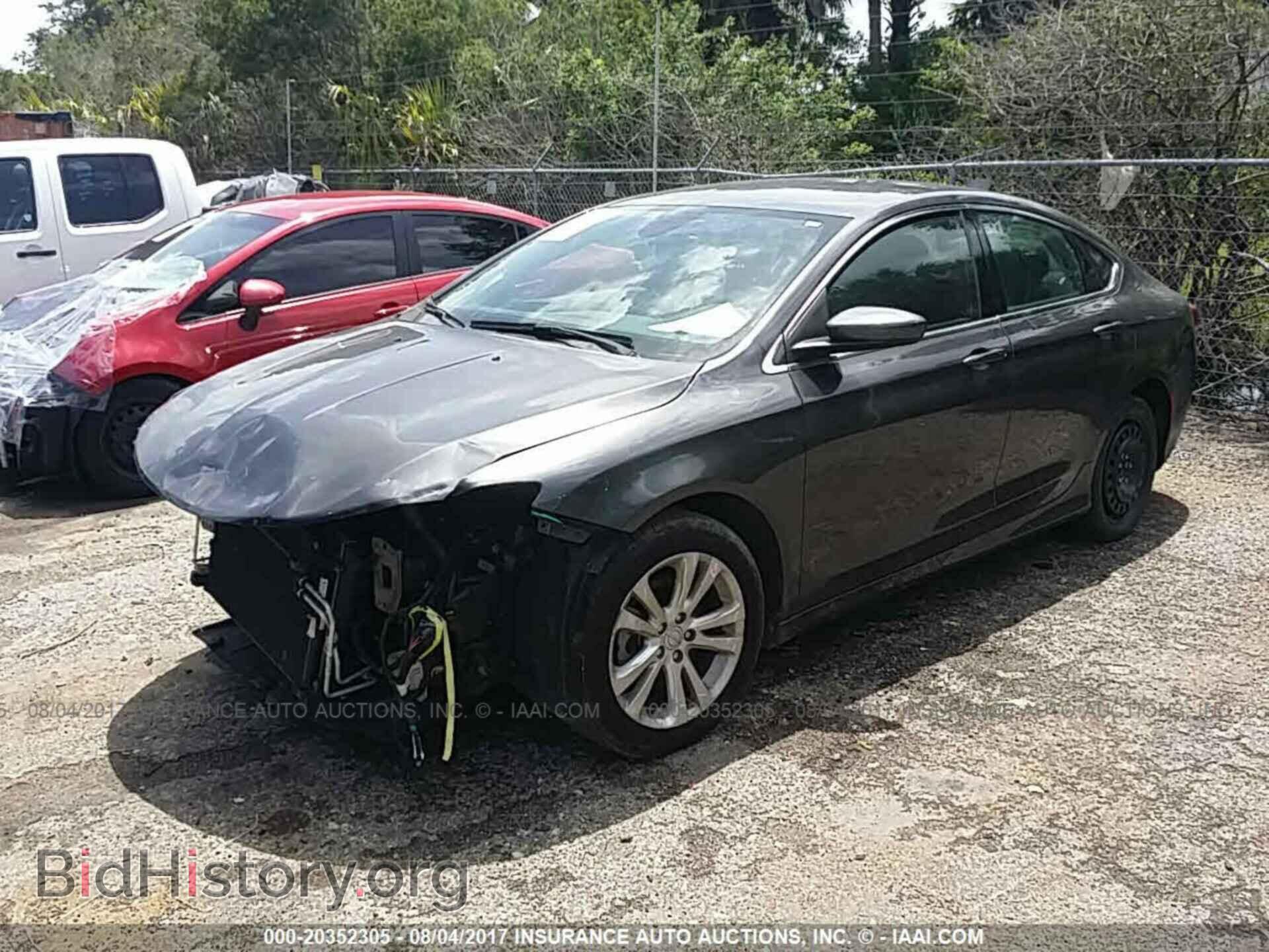 2015 Chrysler 200 - VIN: 1C3CCCAB9FN628693 - Photo 2