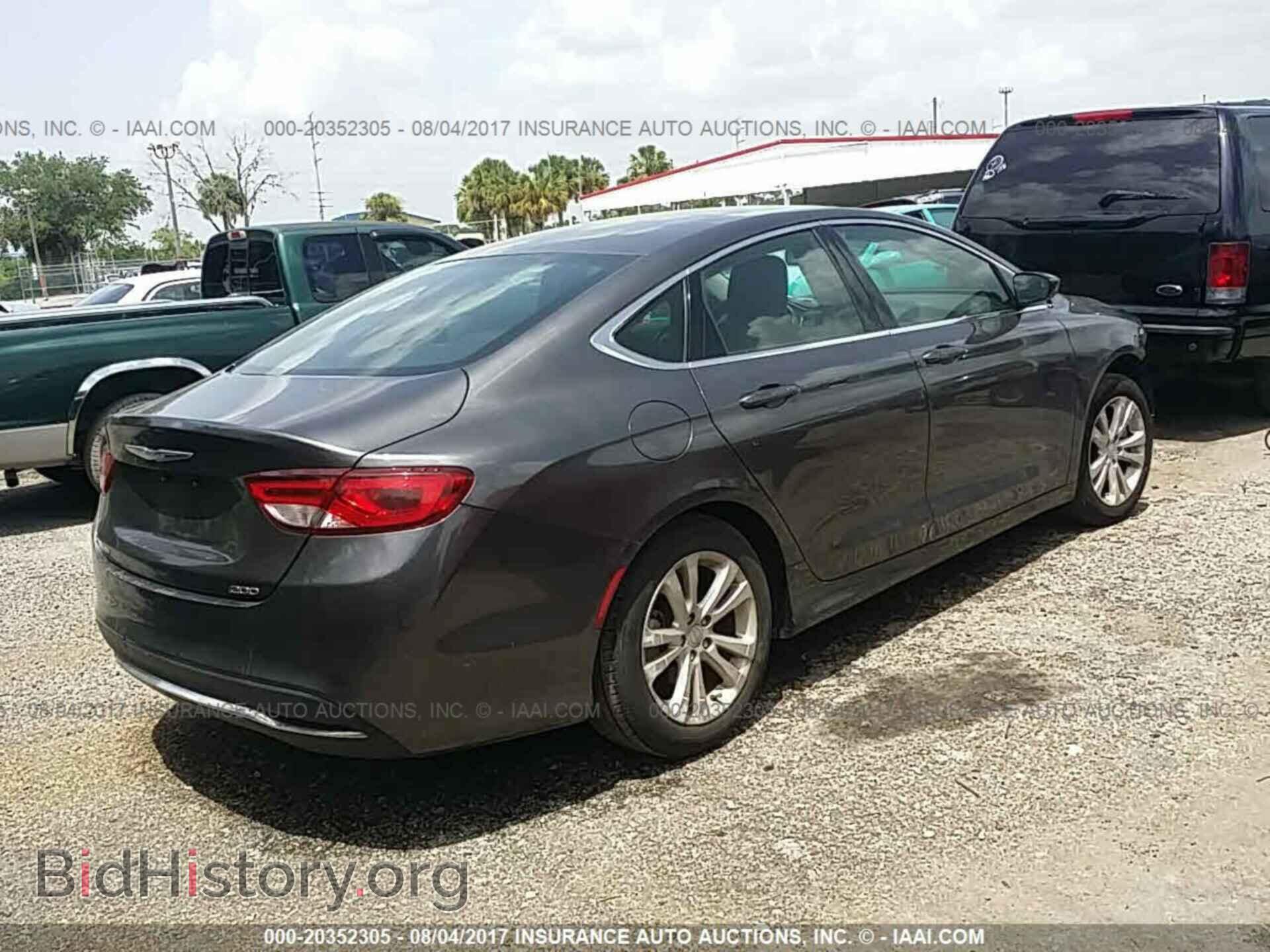 2015 Chrysler 200 - VIN: 1C3CCCAB9FN628693 - Photo 4