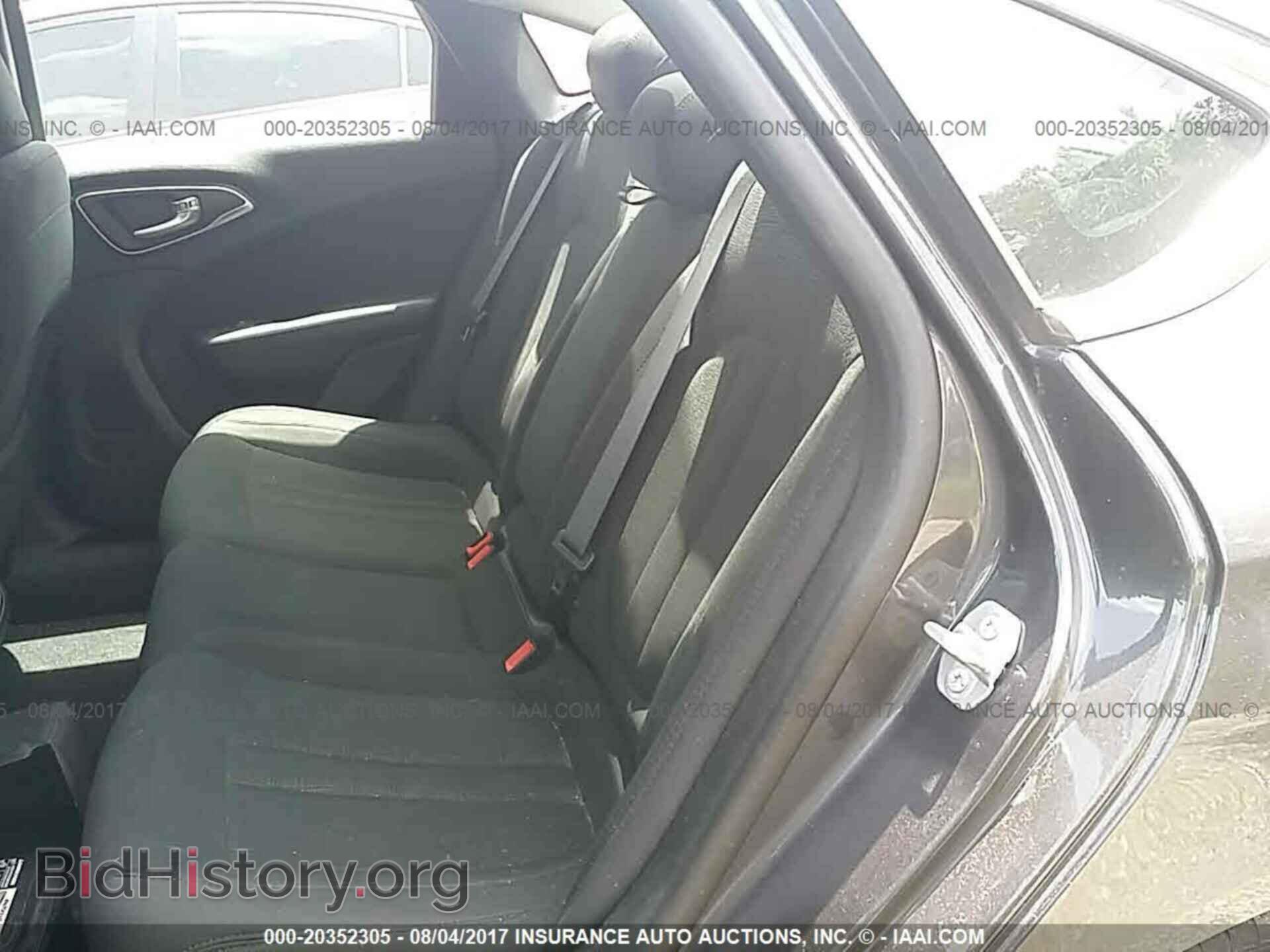 2015 Chrysler 200 - VIN: 1C3CCCAB9FN628693 - Photo 8