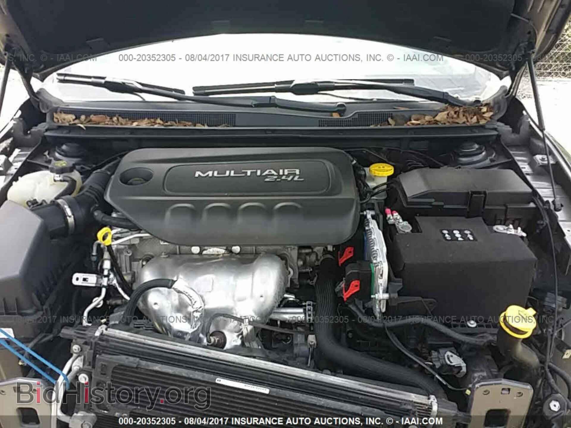 2015 Chrysler 200 - VIN: 1C3CCCAB9FN628693 - Photo 10