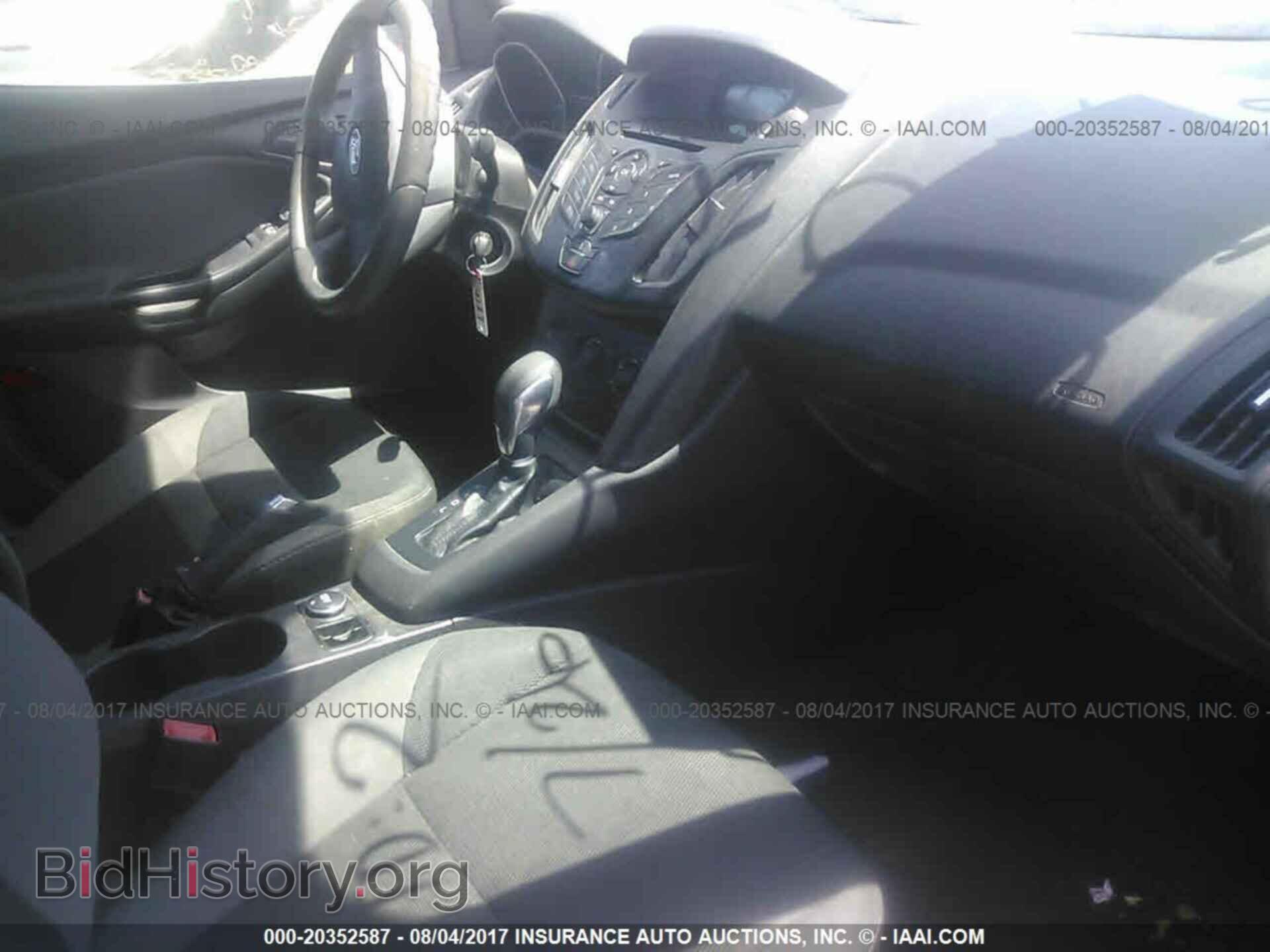 2012 Ford Focus - VIN: 1FAHP3E26CL302251 - Photo 5