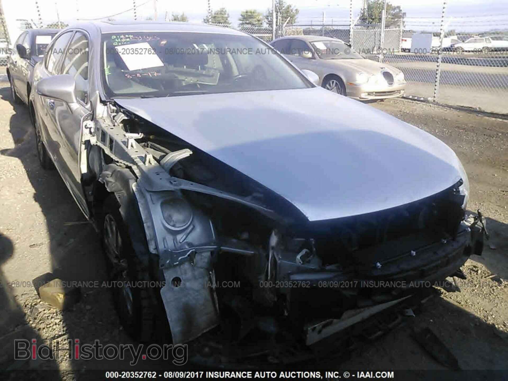 Фотография JTHCL5EF6D5015706 - Lexus Ls 2013
