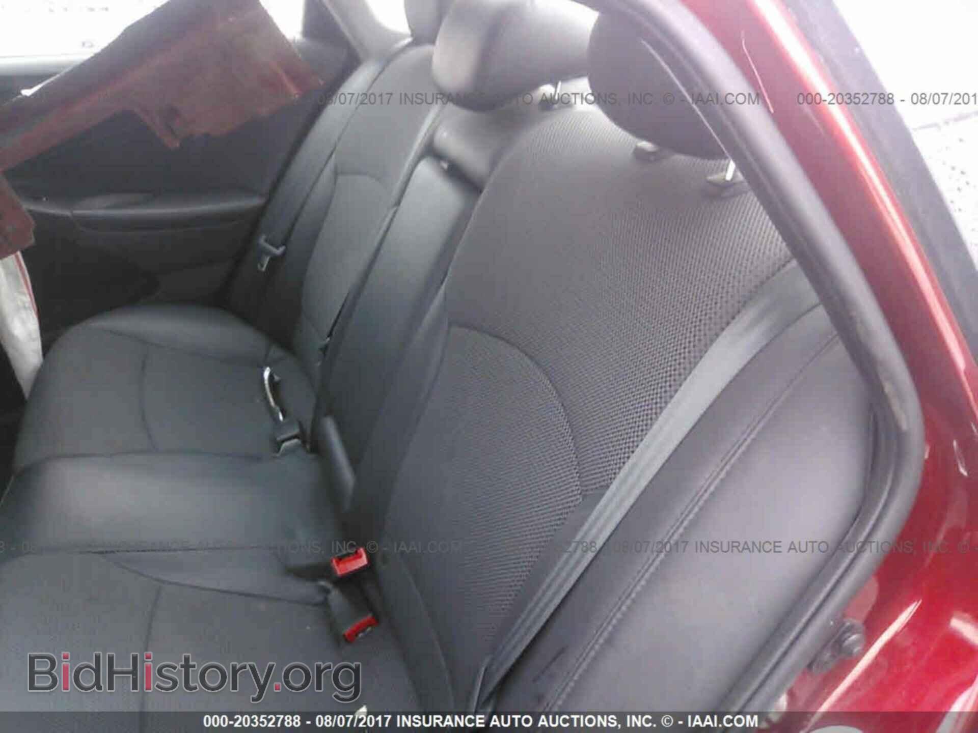 2012 Hyundai Sonata - VIN: 5NPEC4AC7CH383858 - Photo 8