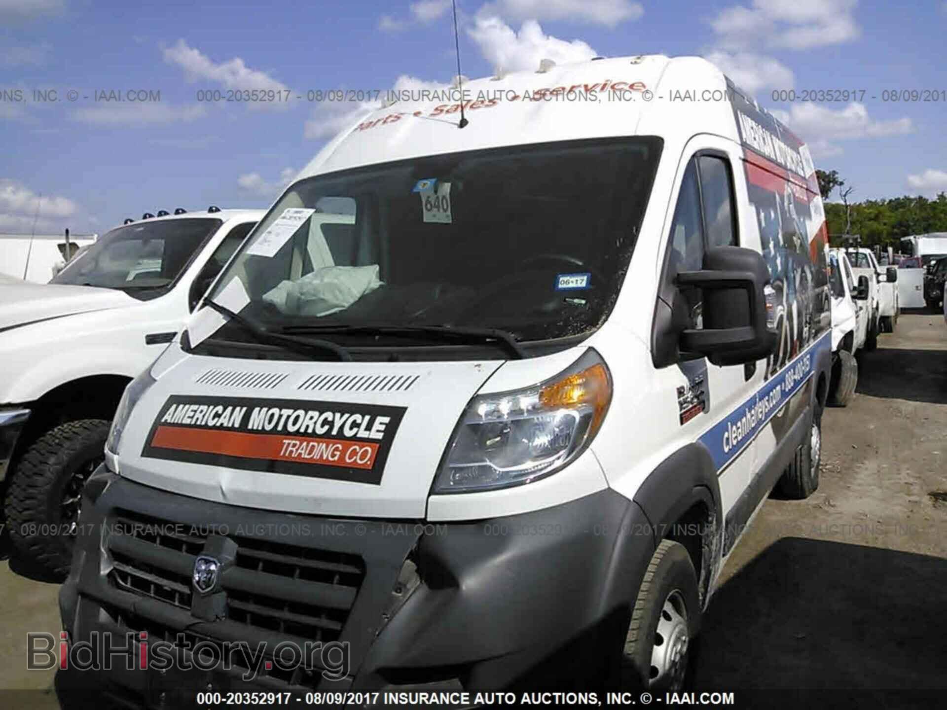 2014 Ram Promaster 1500 - VIN: 3C6TRVBG4EE102059 - Фото 2