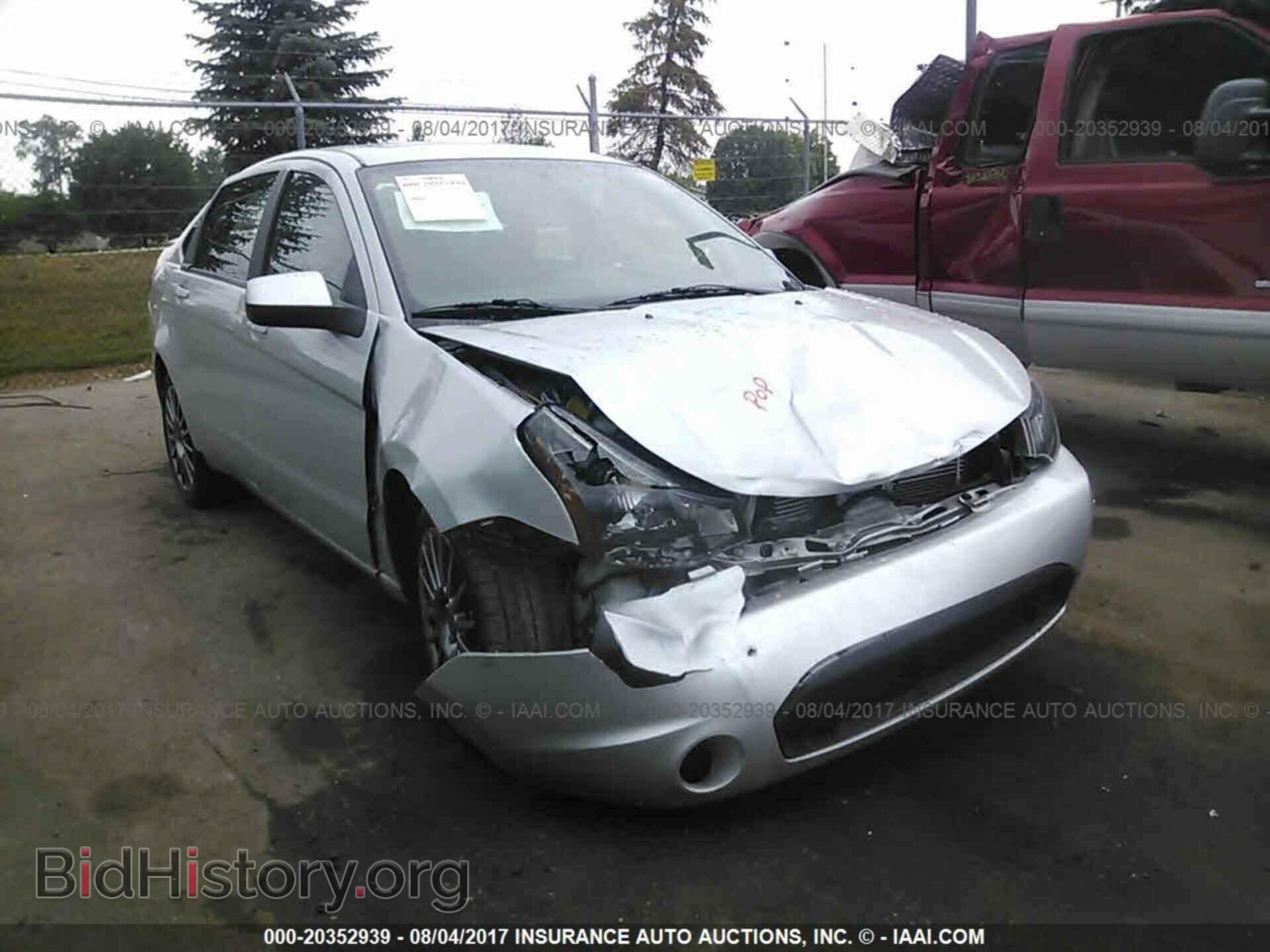 Photo 1FAHP3GN2BW196126 - Ford Focus 2011