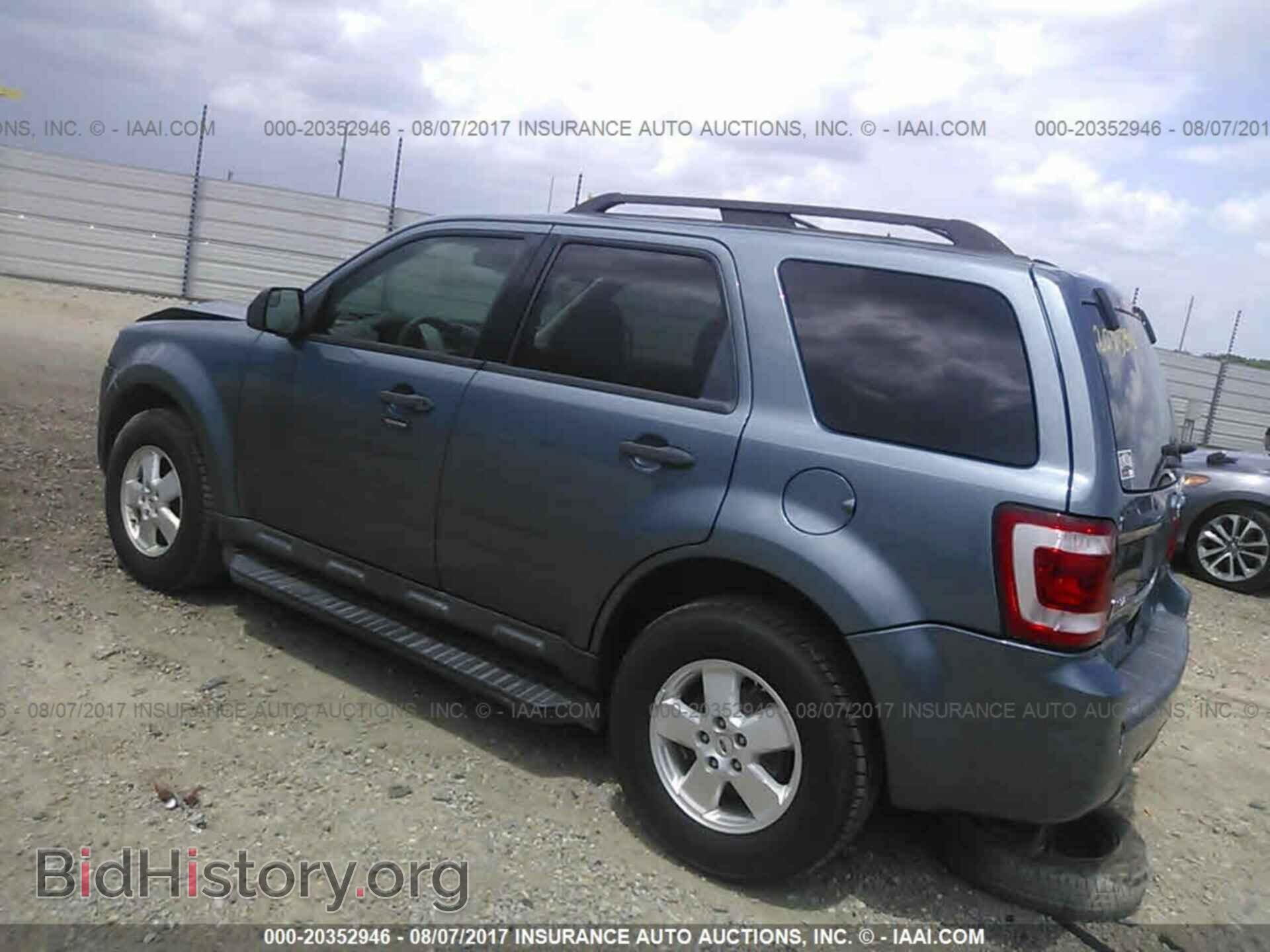 2012 Ford Escape - VIN: 1FMCU0D72CKA12650 - Photo 3