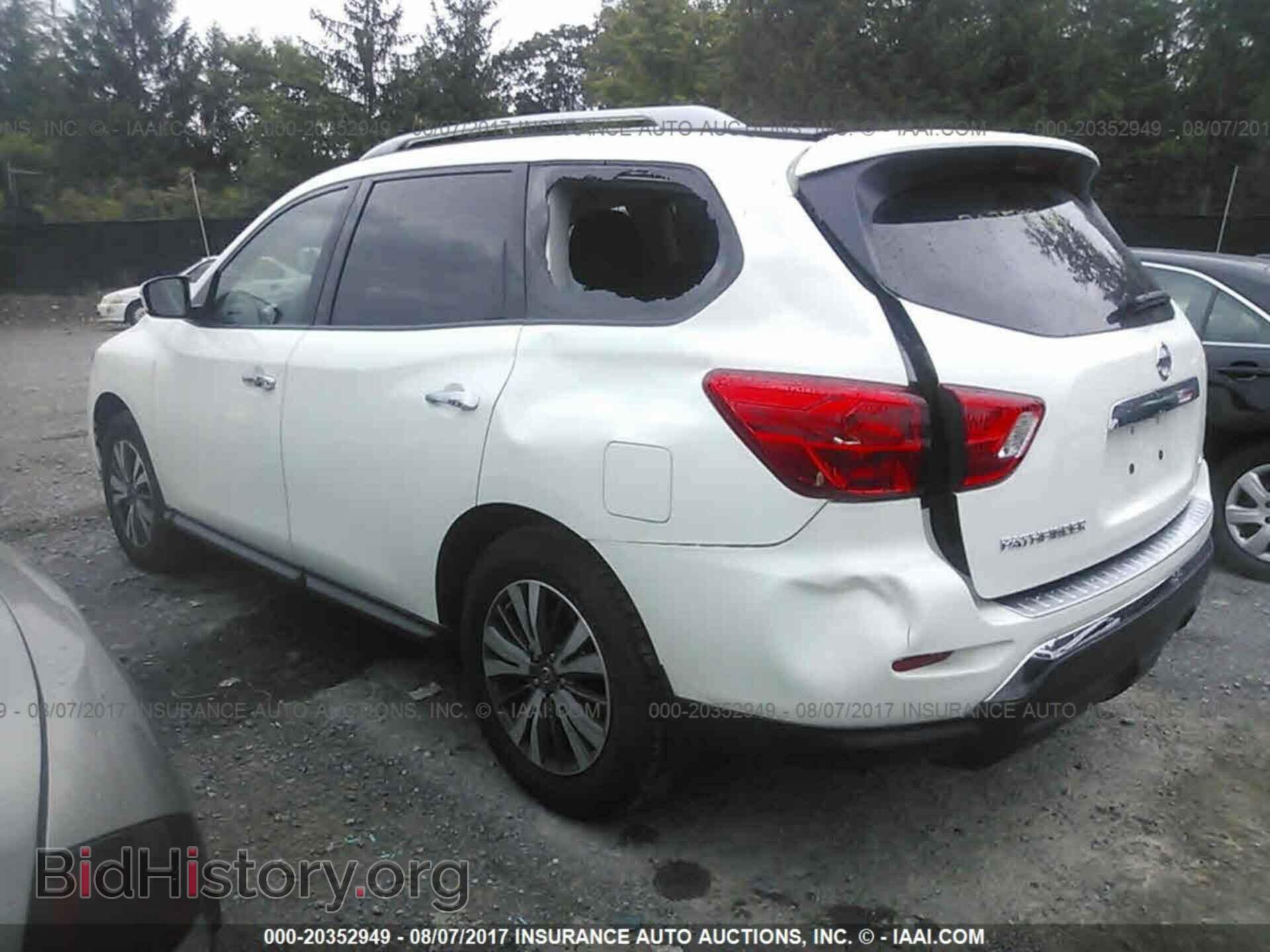 2017 Nissan Pathfinder - VIN: 5N1DR2MM8HC670076 - Фото 3