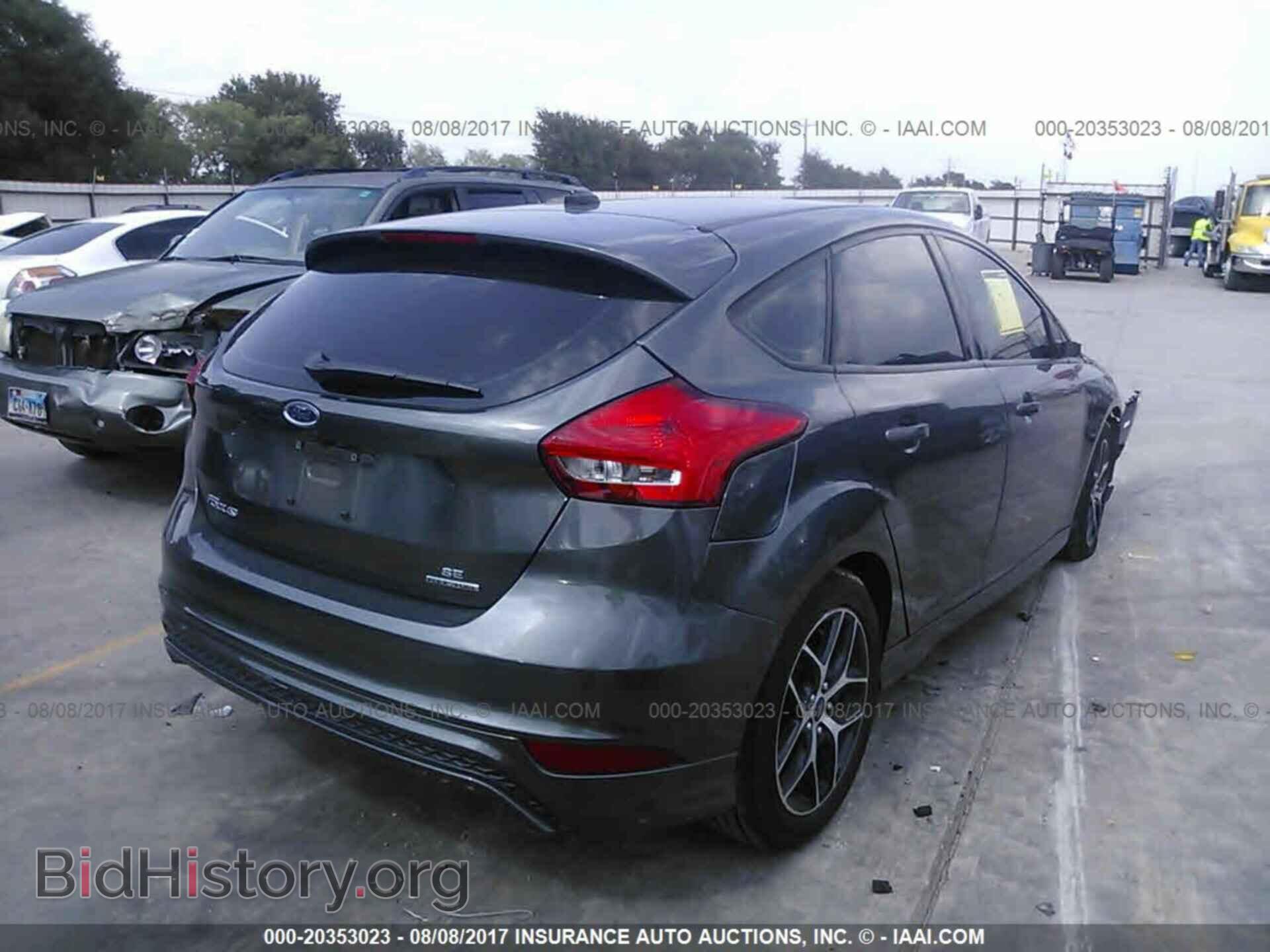 2016 Ford Focus - VIN: 1FADP3K29GL383352 - Фото 4