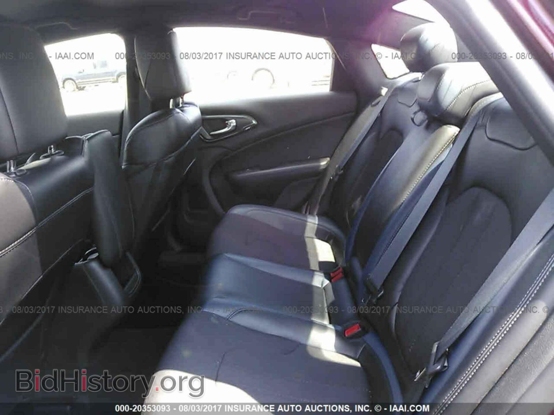 2015 Chrysler 200 - VIN: 1C3CCCBB1FN652582 - Photo 8