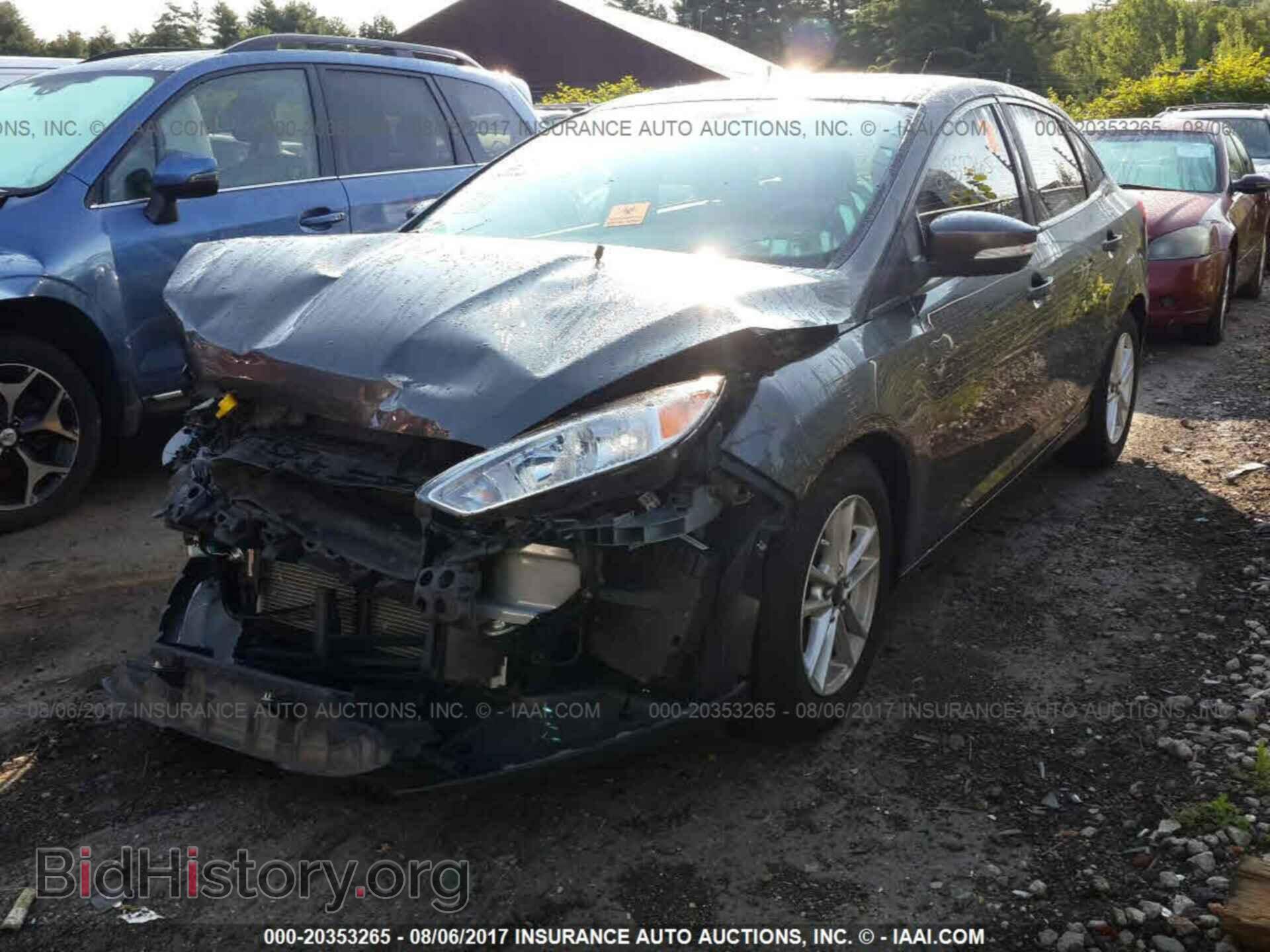 2016 Ford Focus - VIN: 1FADP3F25GL227349 - Фото 2