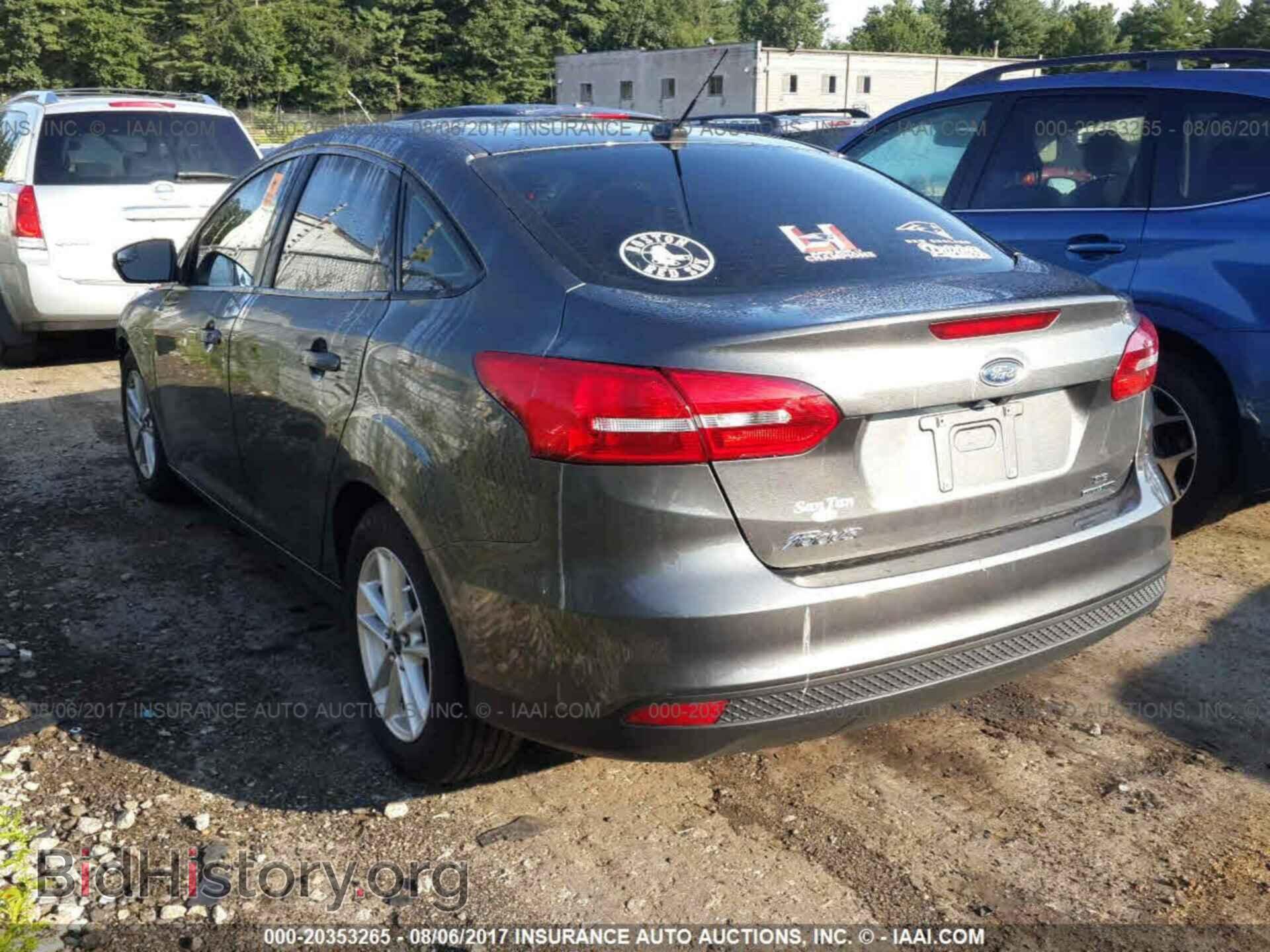 2016 Ford Focus - VIN: 1FADP3F25GL227349 - Фото 3
