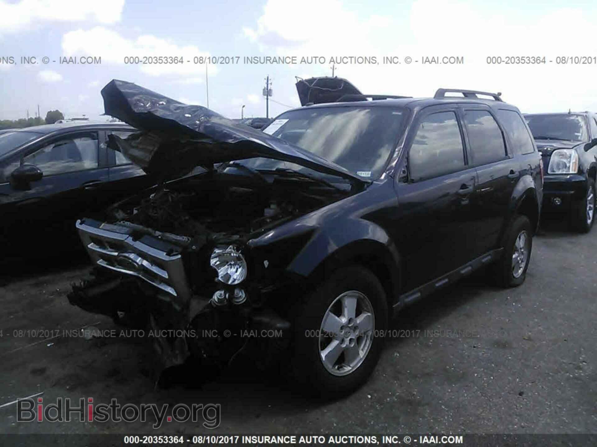 2012 Ford Escape - VIN: 1FMCU0D72CKC06966 - Фото 2
