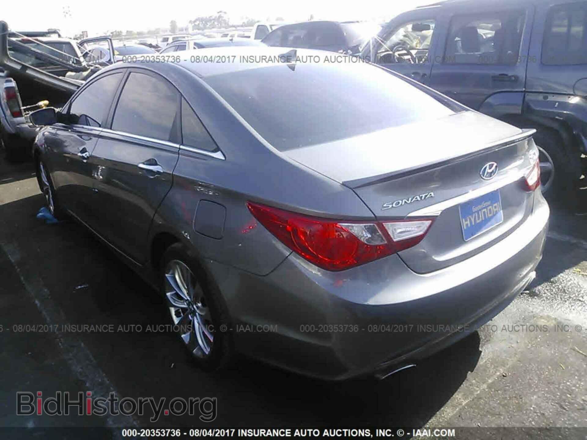 2012 Hyundai Sonata - VIN: 5NPEC4AB2CH440555 - Фото 3
