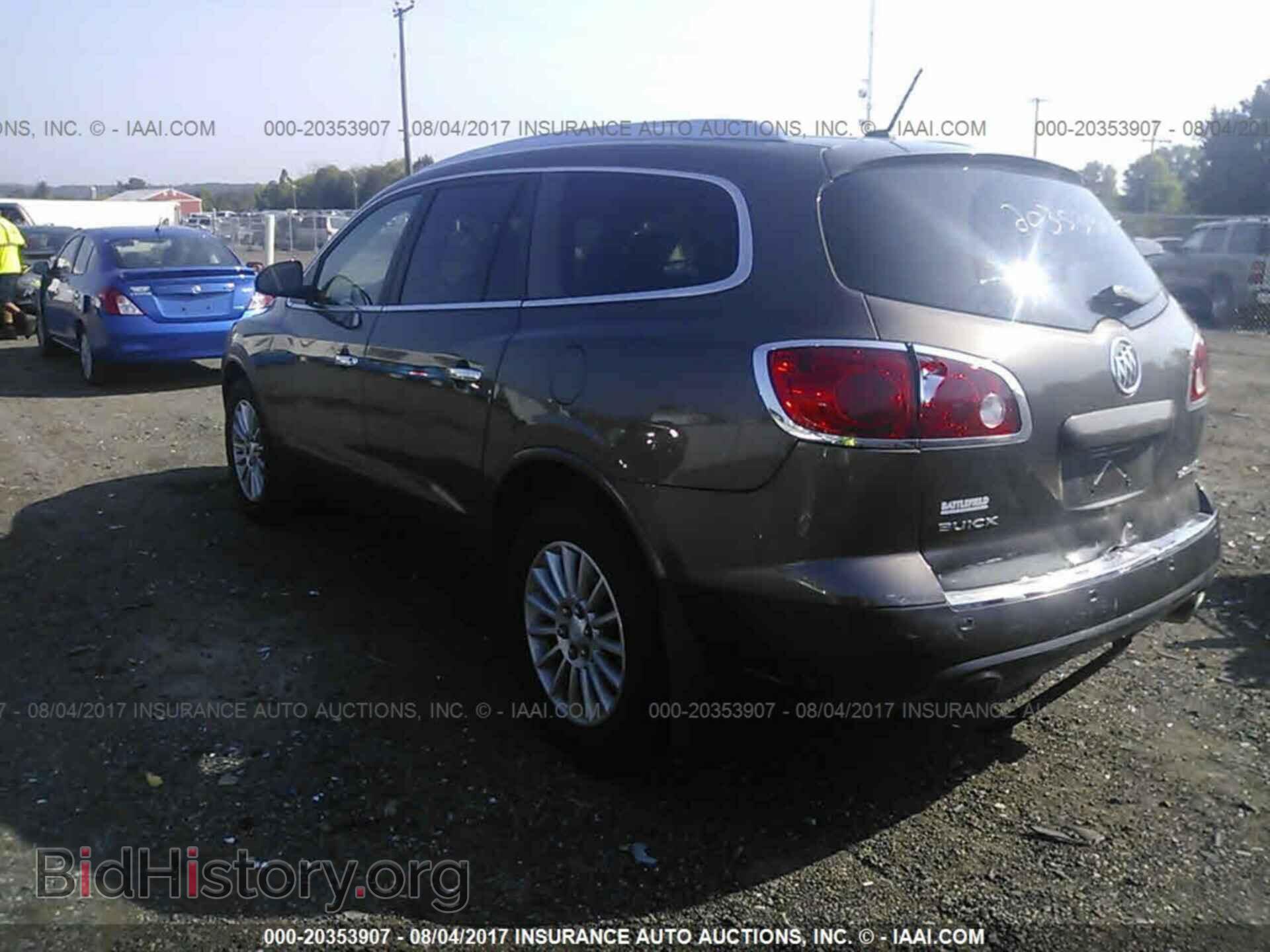 2012 Buick Enclave - VIN: 5GAKVCED6CJ261060 - Photo 3