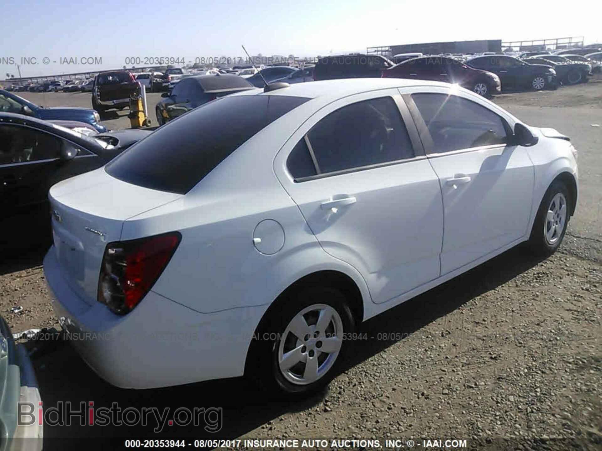 2015 Chevrolet Sonic - VIN: 1G1JB5SH1F4136601 - Фото 4