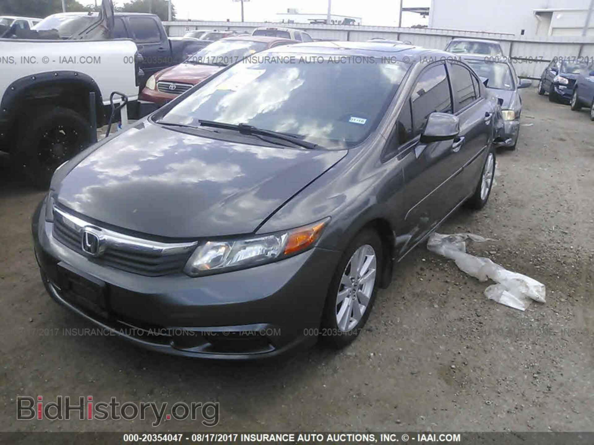 2012 Honda Civic - VIN: 2HGFB2F98CH551851 - Фото 2