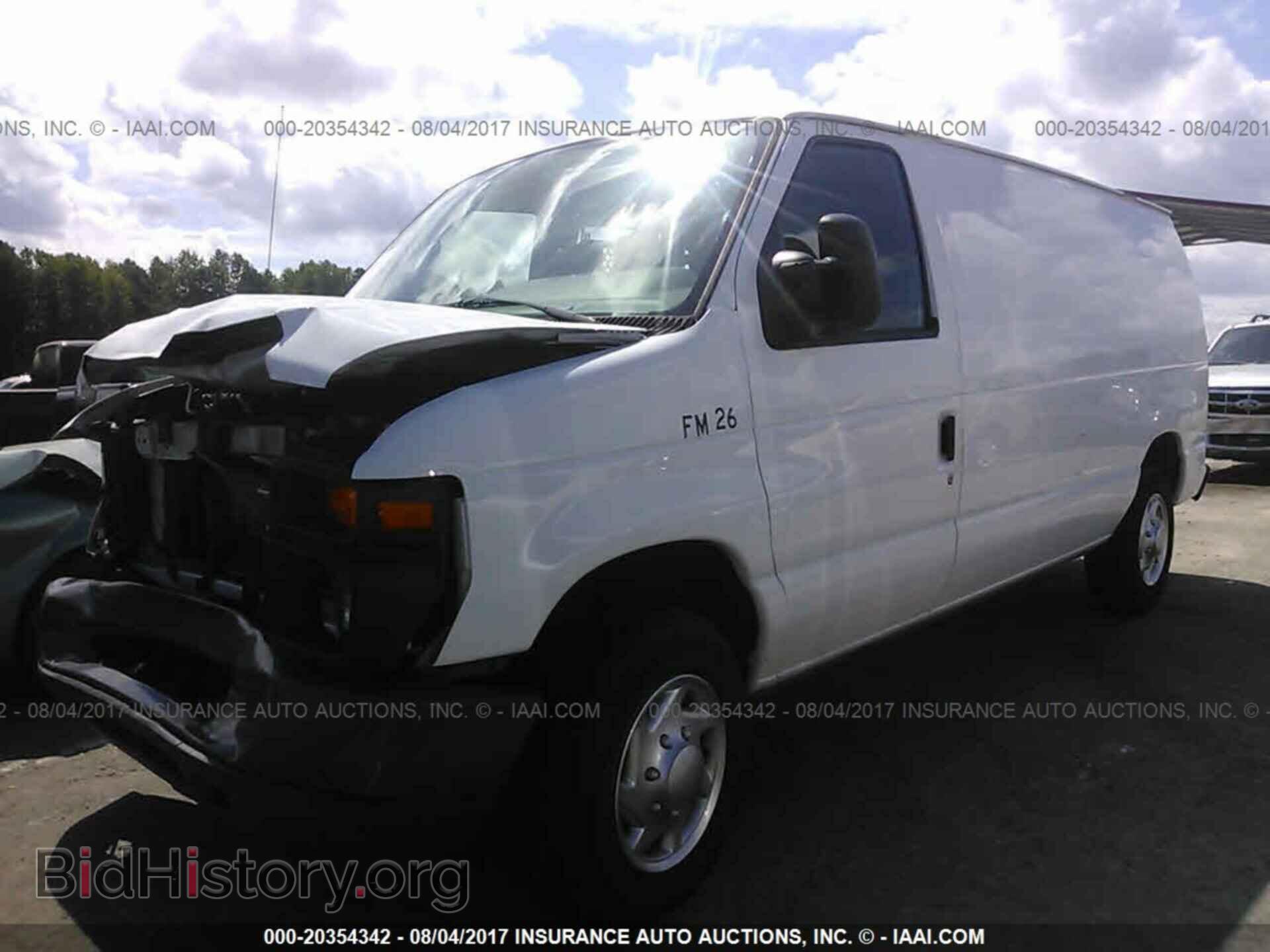 2011 Ford Econoline - VIN: 1FTNE1EWXBDA00366 - Фото 2
