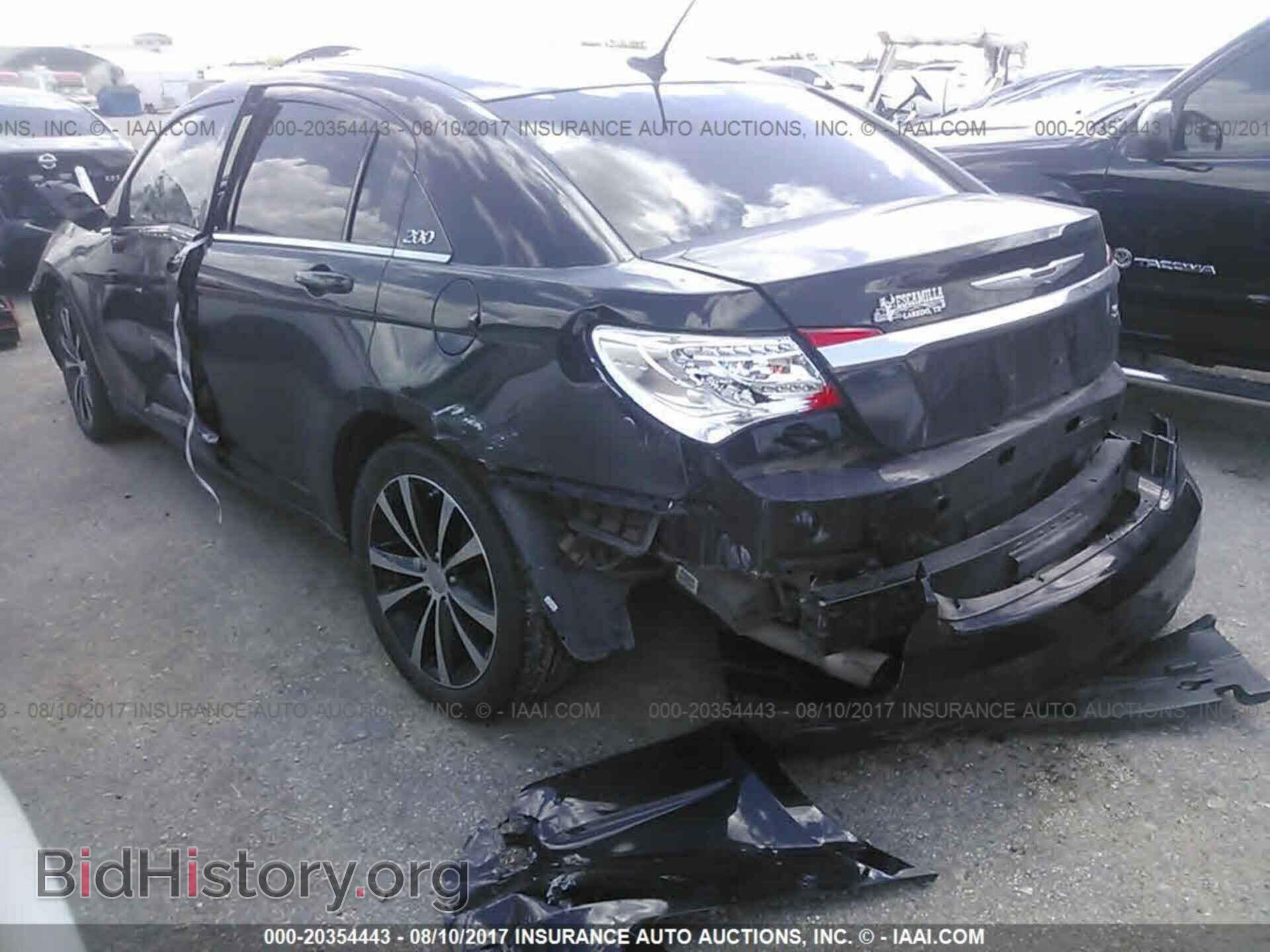 2014 Chrysler 200 - VIN: 1C3CCBBG7EN157565 - Фото 3