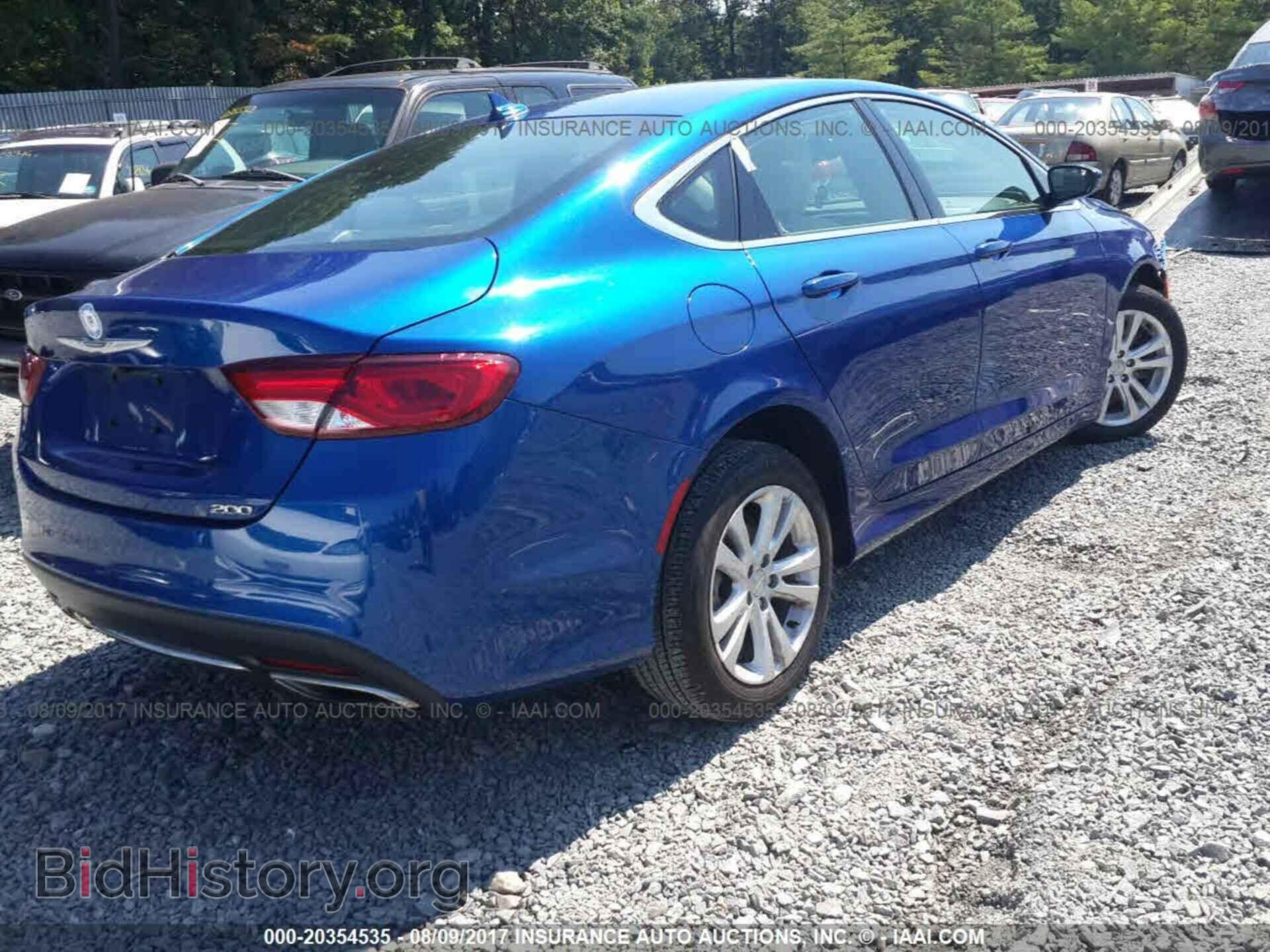 2016 Chrysler 200 - VIN: 1C3CCCAG7GN119666 - Photo 4
