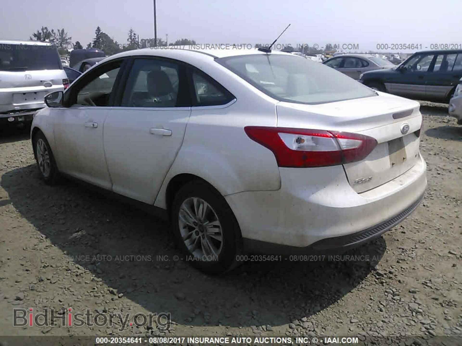 2012 Ford Focus - VIN: 1FAHP3H24CL387862 - Фото 3