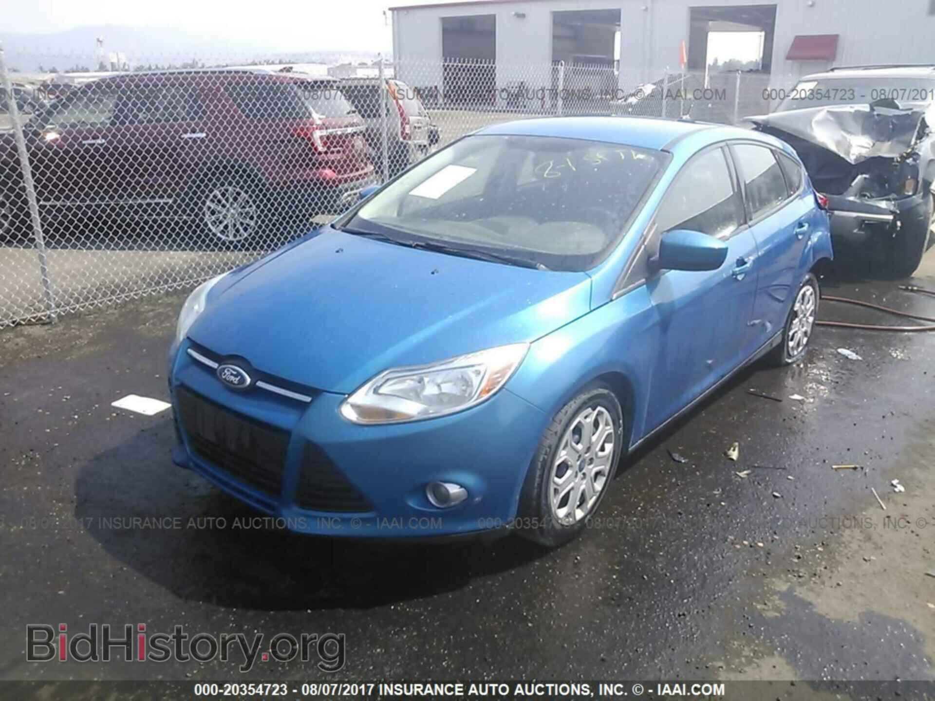 2012 Ford Focus - VIN: 1FAHP3K23CL111326 - Фото 2