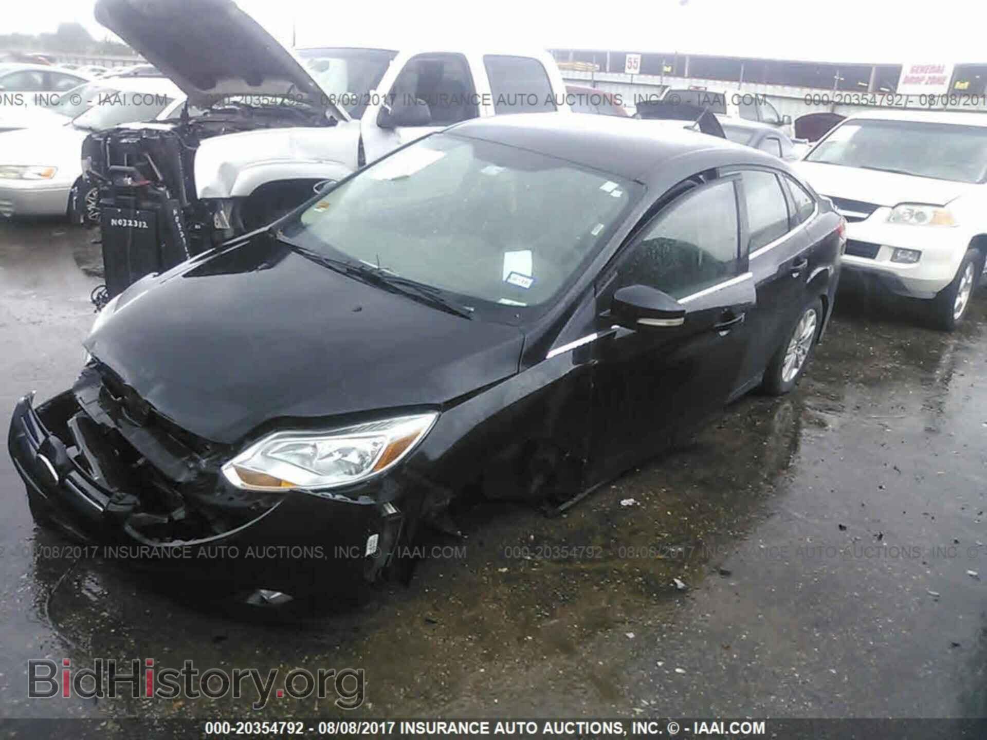 2012 Ford Focus - VIN: 1FAHP3H2XCL368183 - Photo 2