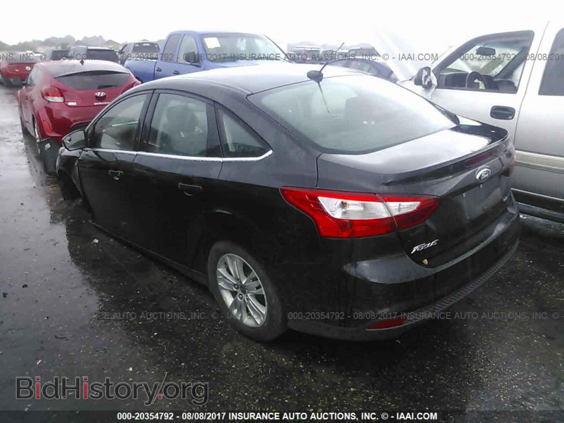 2012 Ford Focus - VIN: 1FAHP3H2XCL368183 - Photo 3