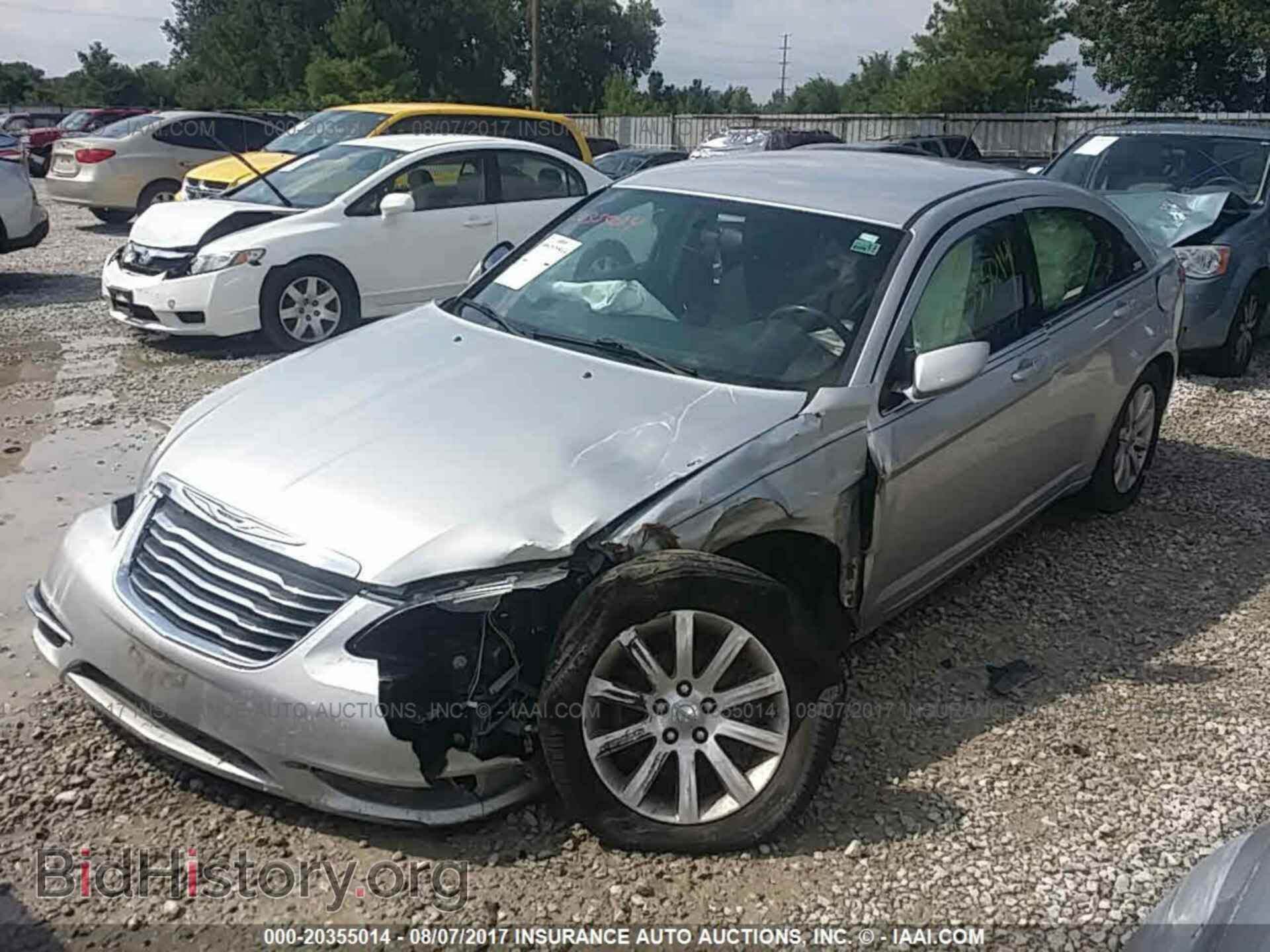 2012 Chrysler 200 - VIN: 1C3CCBBB0CN174113 - Photo 2