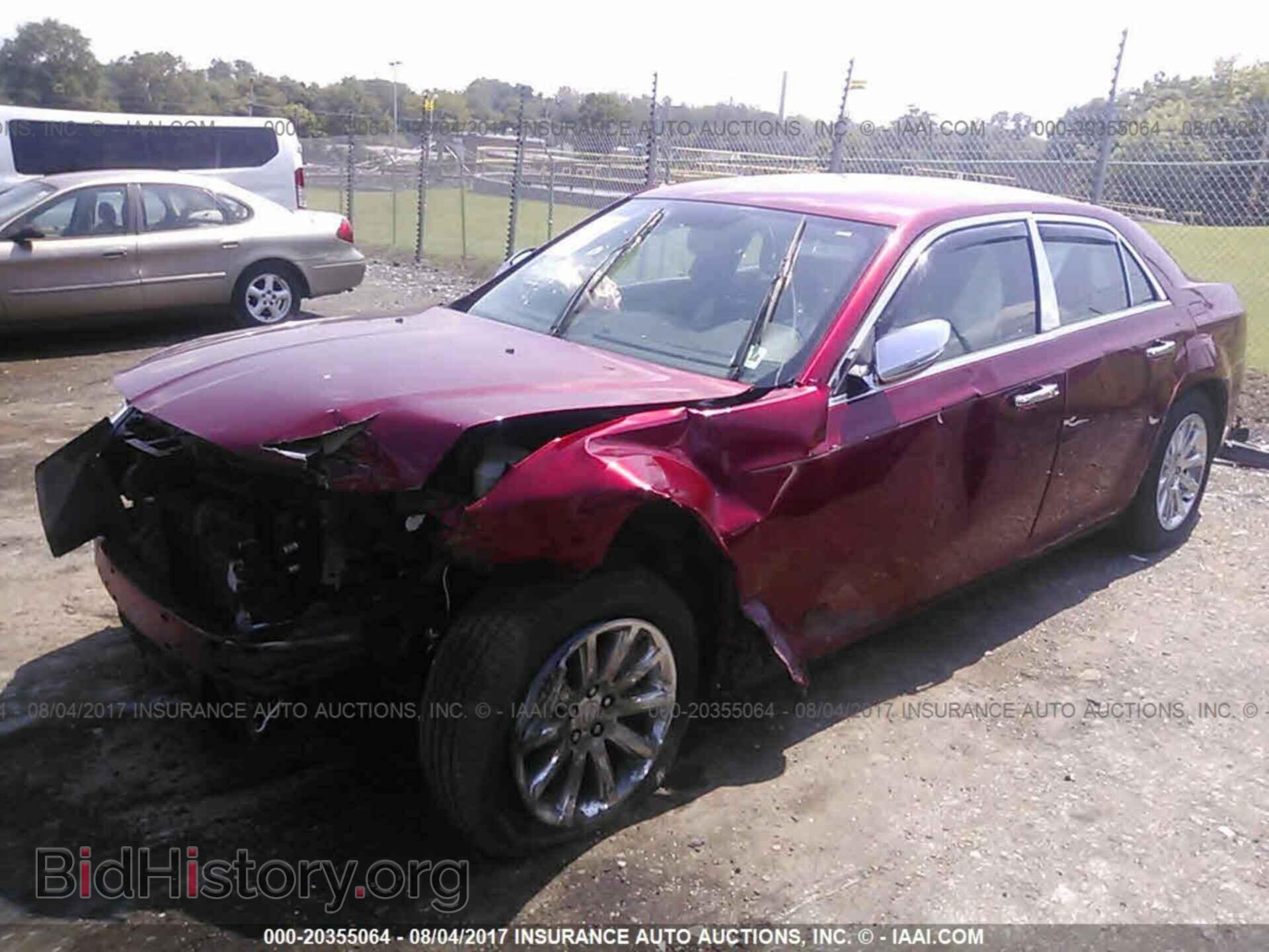 2013 Chrysler 300c - VIN: 2C3CCAET4DH568903 - Фото 2