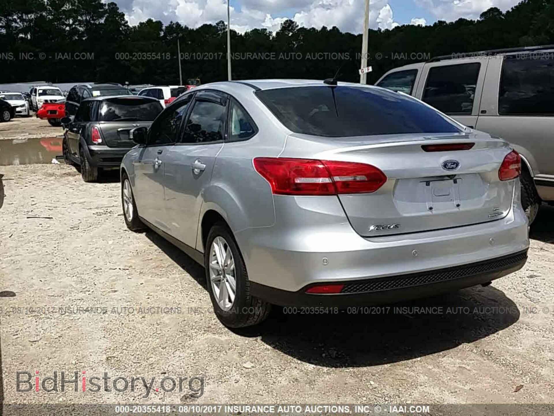 2016 Ford Focus - VIN: 1FADP3F24GL219663 - Фото 3