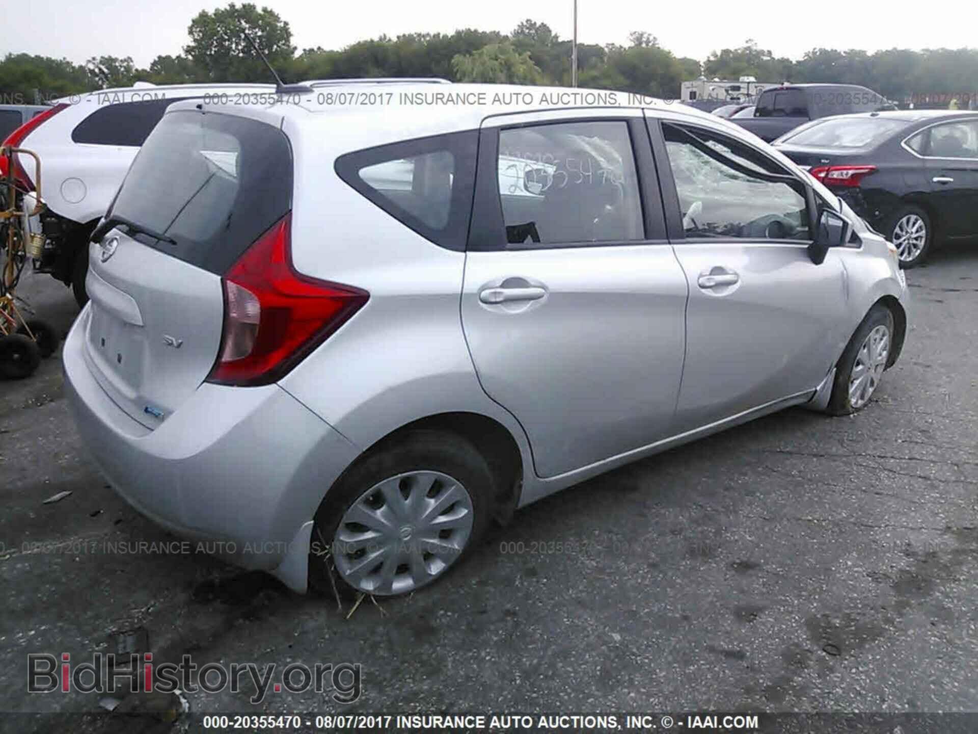 2015 Nissan Versa note - VIN: 3N1CE2CP3FL441591 - Photo 4