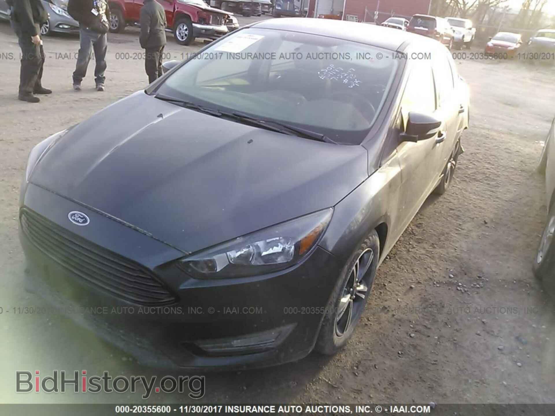 2016 Ford Focus - VIN: 1FADP3FE8GL267726 - Фото 2