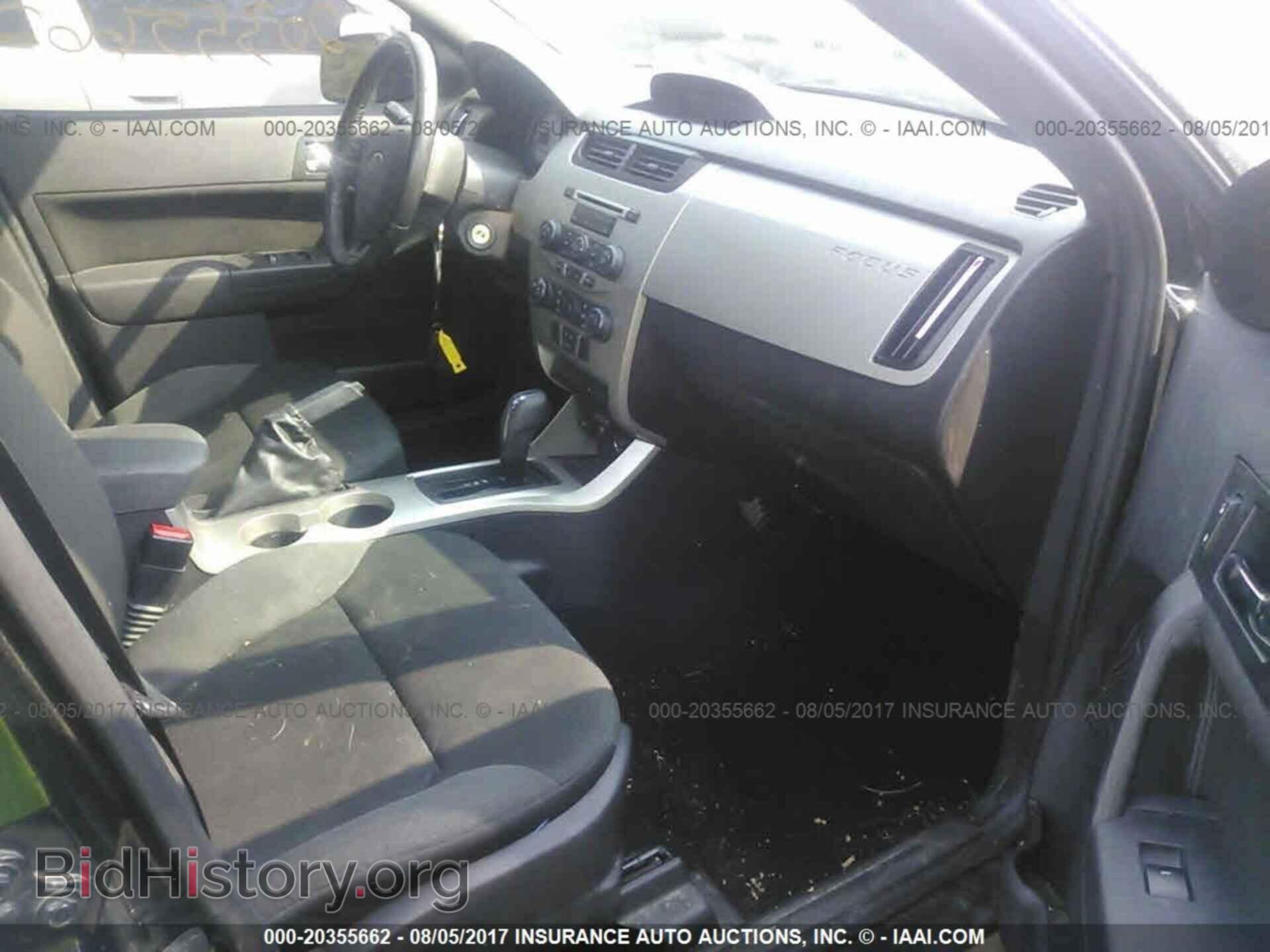 2011 Ford Focus - VIN: 1FAHP3GN4BW103378 - Photo 5
