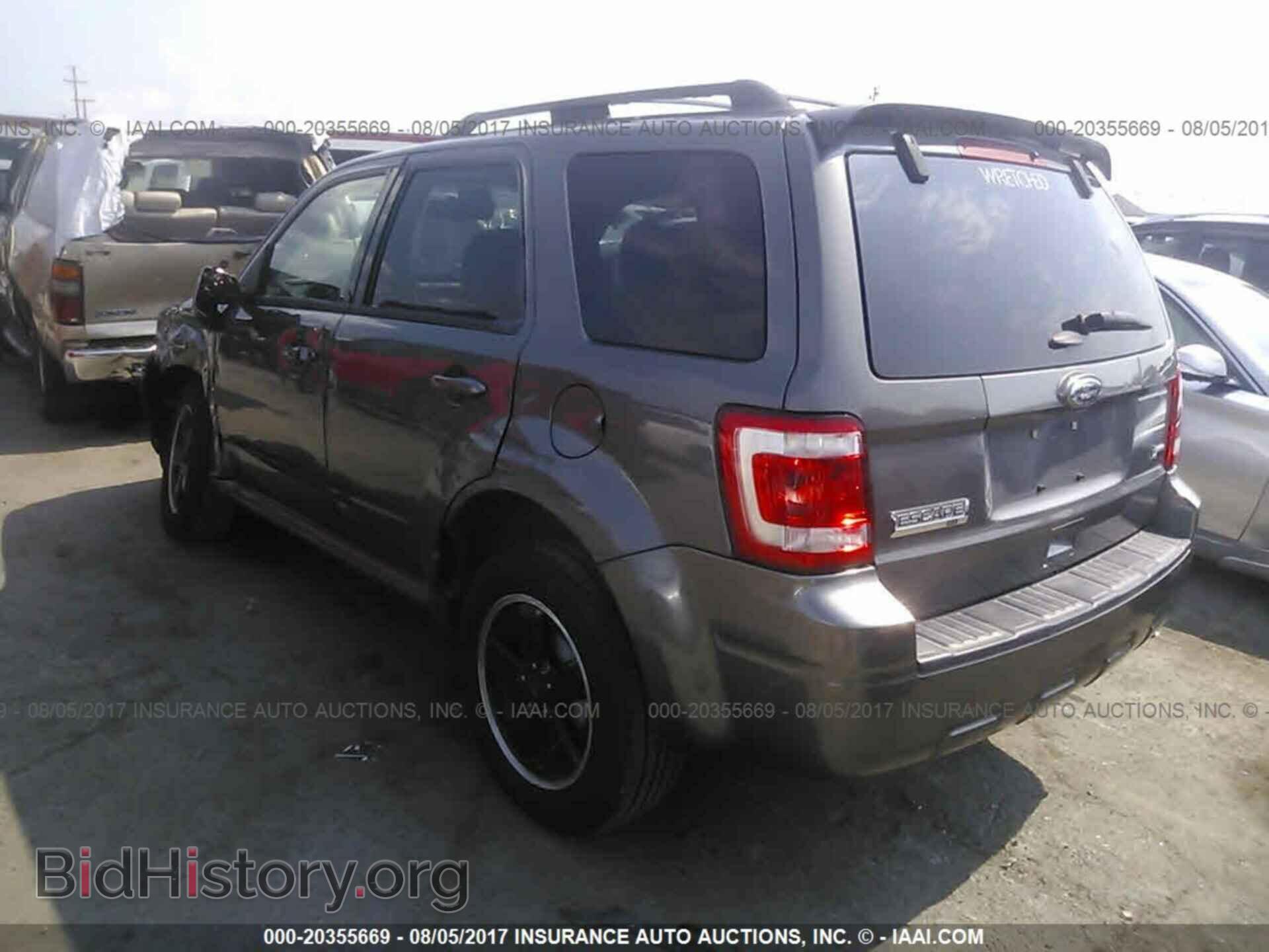 2011 Ford Escape - VIN: 1FMCU0DG4BKB23568 - Фото 3