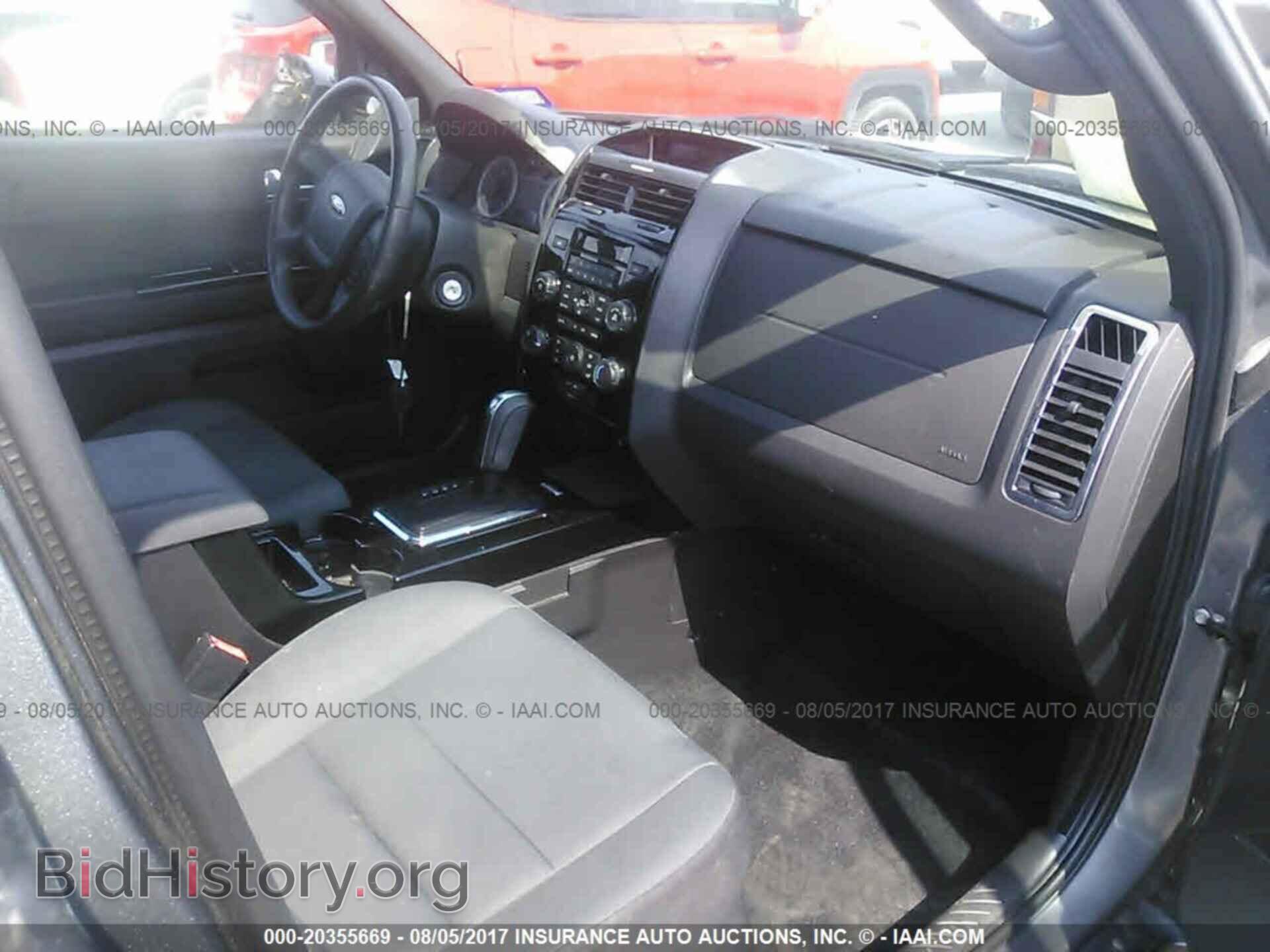 2011 Ford Escape - VIN: 1FMCU0DG4BKB23568 - Фото 5