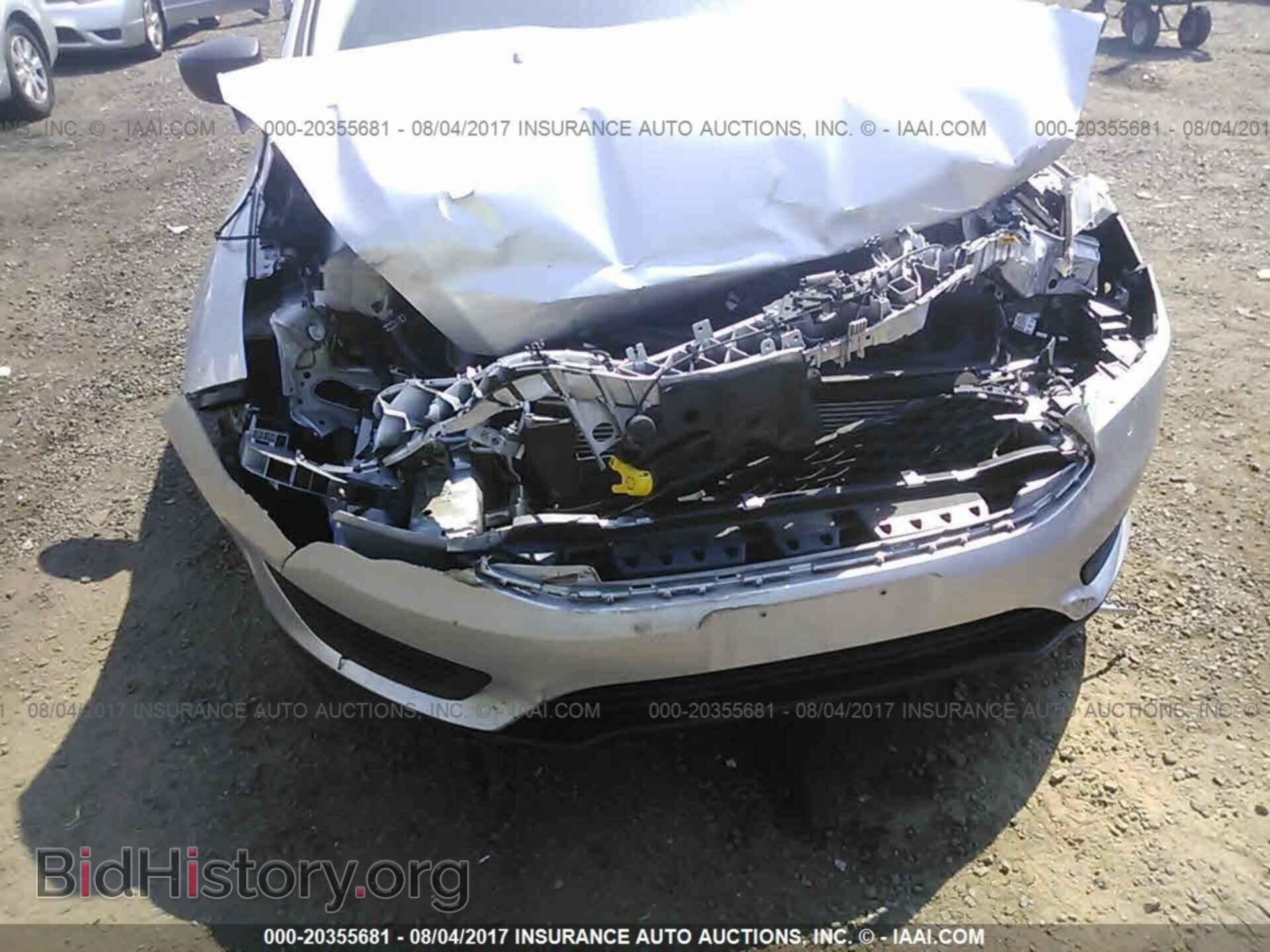 2016 Ford Focus - VIN: 1FADP3E27GL377366 - Photo 6