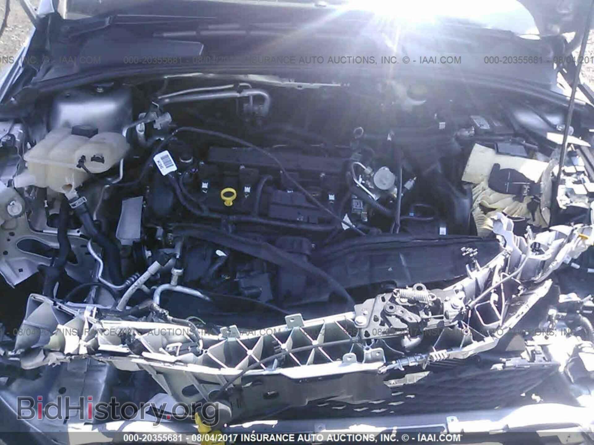 2016 Ford Focus - VIN: 1FADP3E27GL377366 - Photo 10
