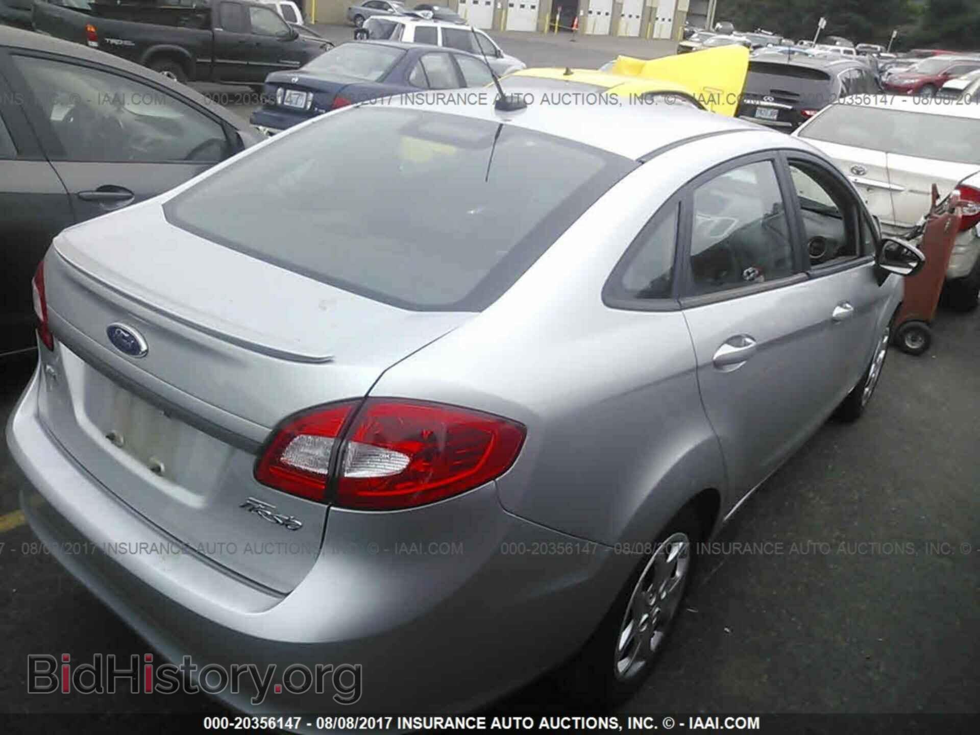 2012 Ford Fiesta - VIN: 3FADP4BJ2CM112414 - Фото 4